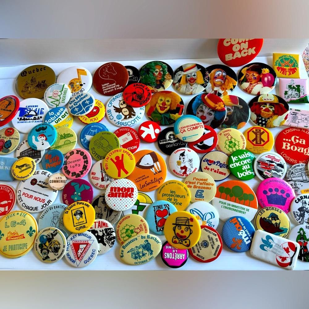 Designer Lot of 90 French Canadian Vintage/Retro Badges from the 70s Size ONE SIZE - 1 Thumbnail
