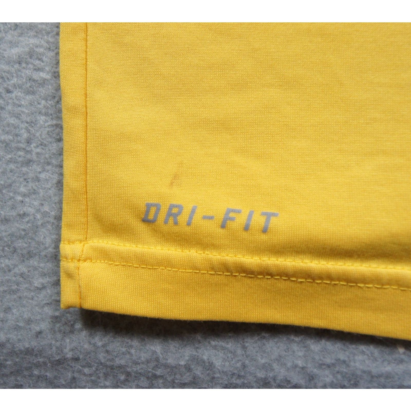 Nike Nike Shirt Mens Medium Yellow Dri-Fit Short Sleeve Tee Athletic Comfort Casual Logo Size US M / EU 48-50 / 2 - 5 Thumbnail