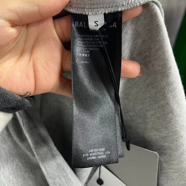 Balenciaga Balenciaga latest gray cola embroidered logo round neck sho Size US S / EU 44-46 / 1 - 3 Thumbnail