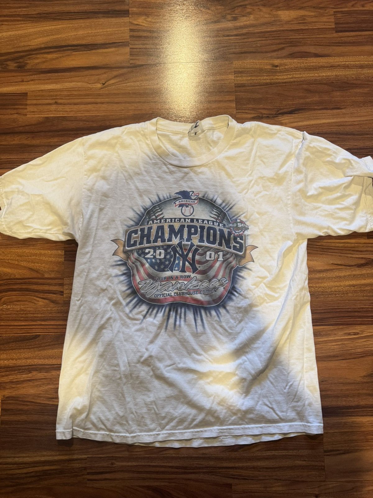 Vintage vintage 2001 yankees champions tee Size US XL / EU 56 / 4 - 1 Thumbnail
