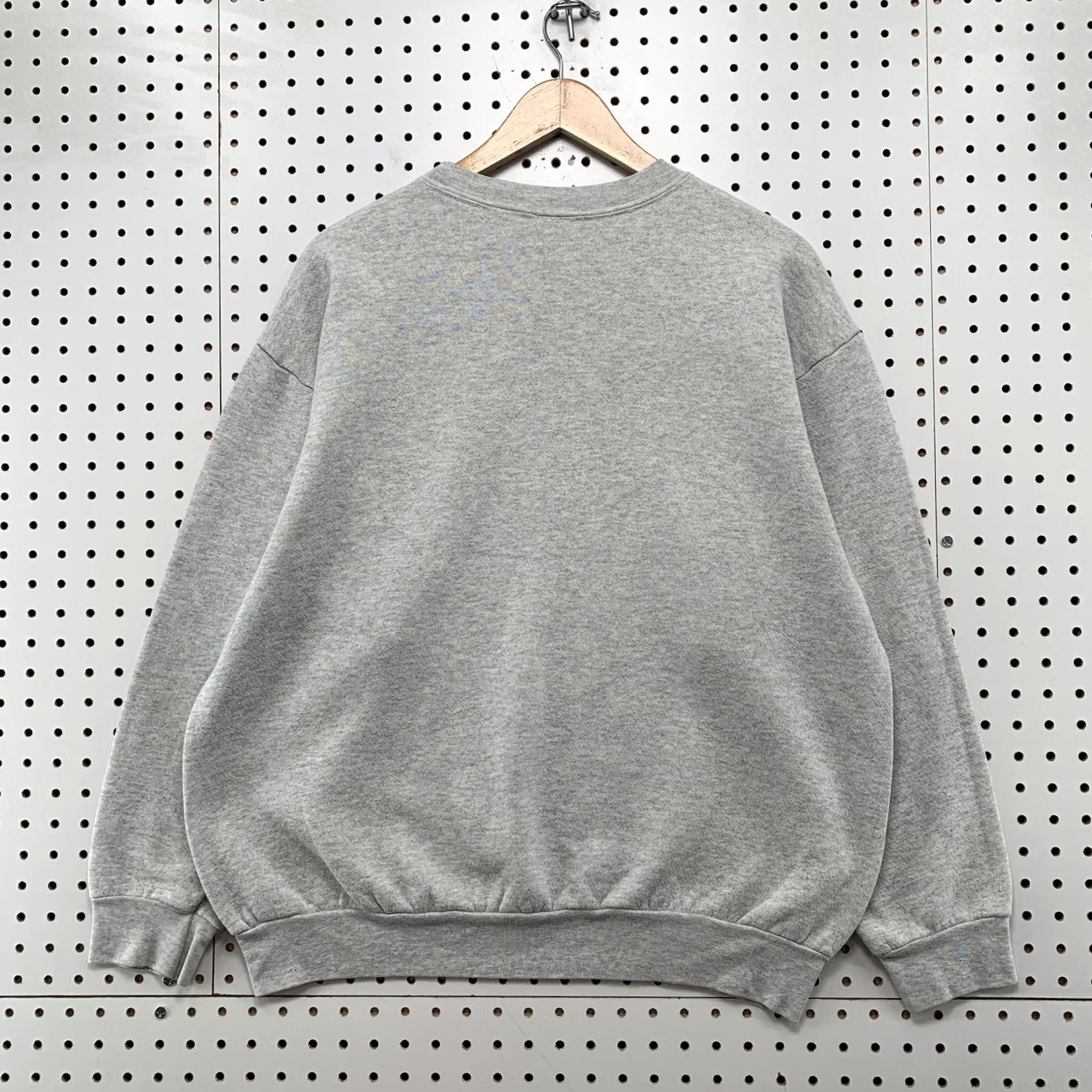 Vintage VINTAGE Air Force Crewneck Sweatshirt Mens L Gray Long Sleeve Pullover USA 90s Size US L / EU 52-54 / 3 - 7 Thumbnail