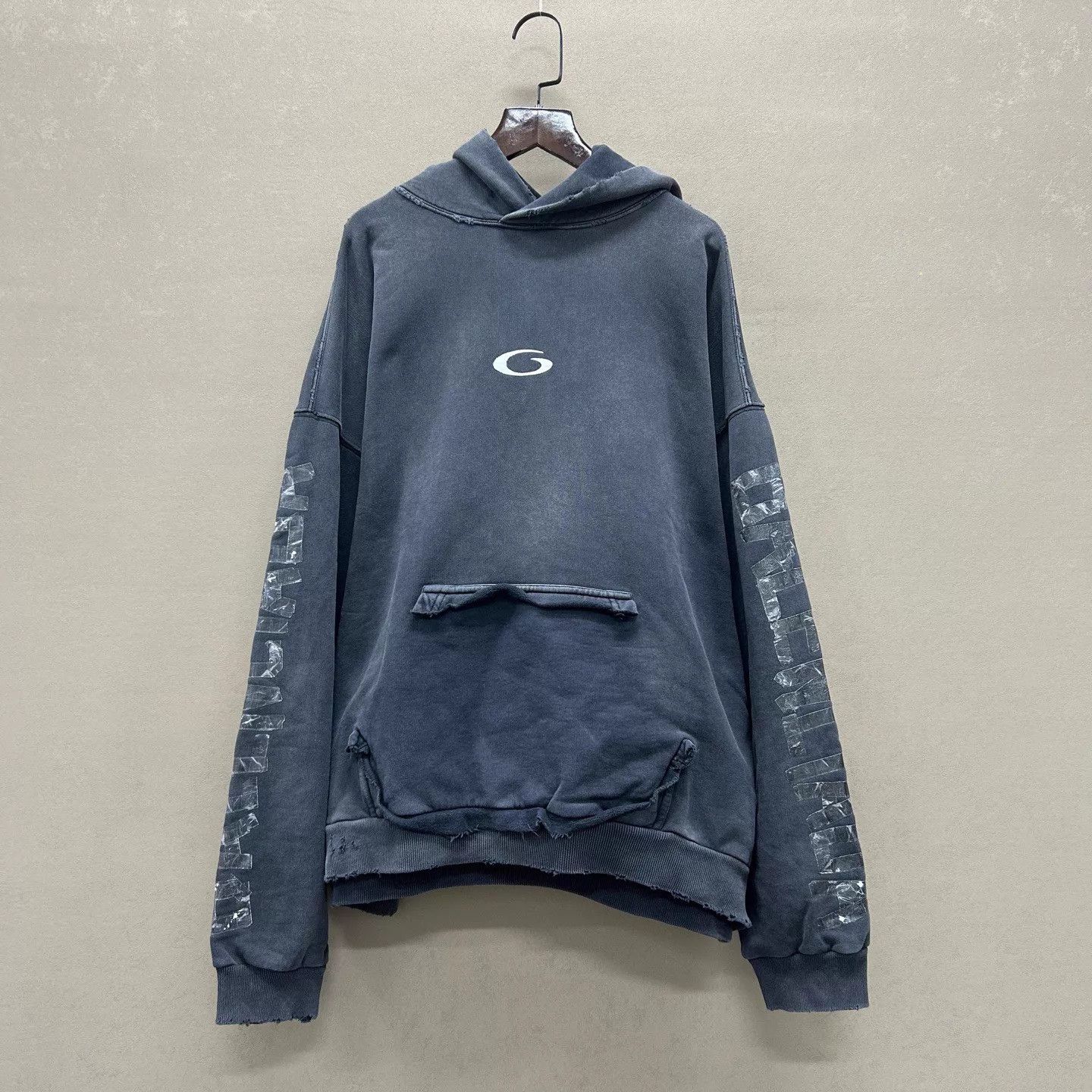 Balenciaga Balenciaga 25 Washed Distressed Logo Hoodie M 99 Size US M / EU 48-50 / 2 - 1 Thumbnail