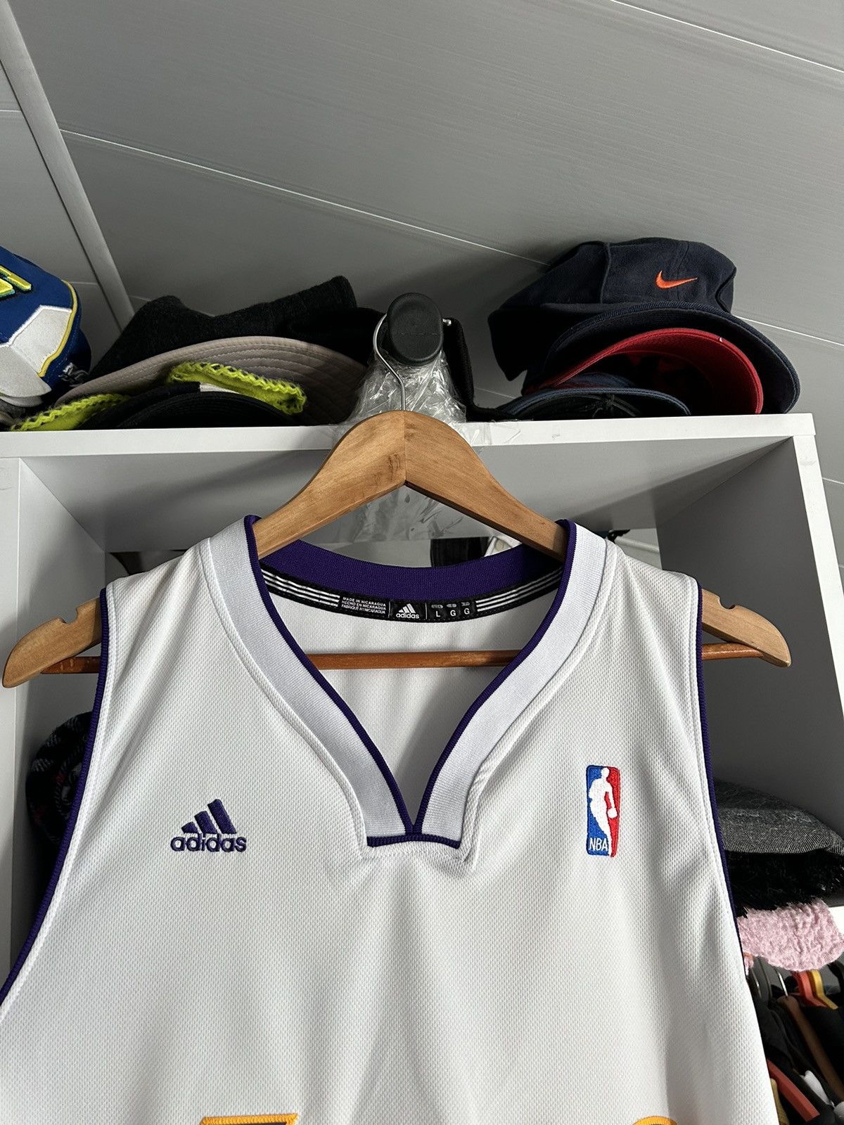 NBA Los Angeles Lakers #24 Bryant Adidas Basketball NBA jersey Size US L / EU 52-54 / 3 - 4 Thumbnail