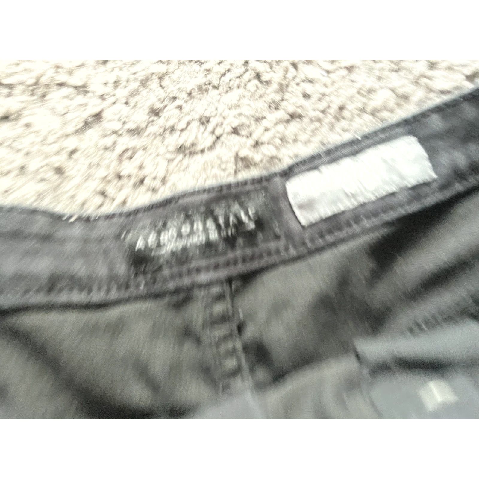 Vintage VINTAGE Aeropostale Women's Shorts Size 12 High Waist Black Denim Hot Pants Stretch Casual Size 34" / US 12 / IT 48 - 4 Thumbnail