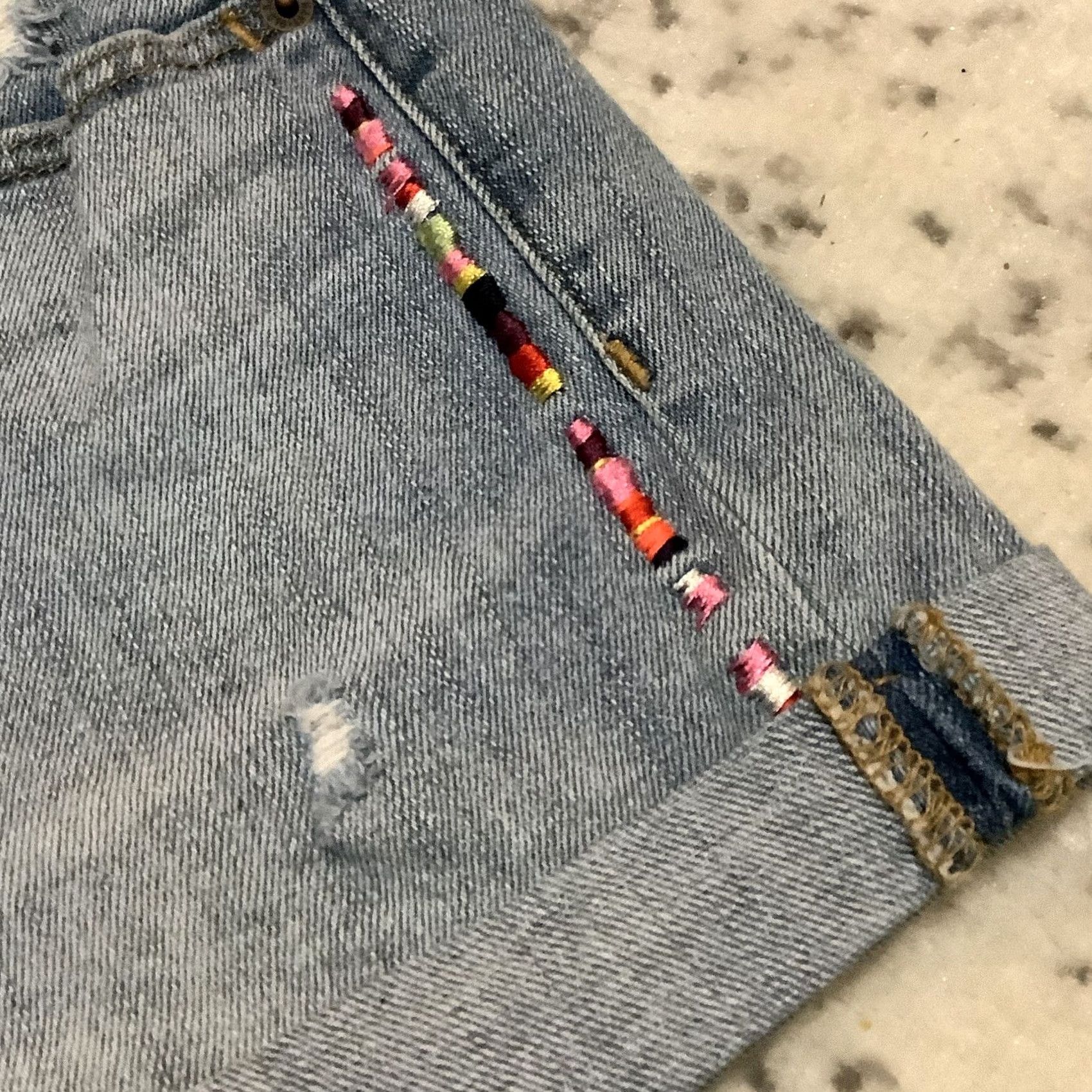 Old Navy Old Navy Jeans Shorts Womens 2 Denim Boyfriend Cuffed Embroidered Distressed Blue Denim Chino Style Regular Womens Size 26" / US 2 / IT 38 - 2 Thumbnail