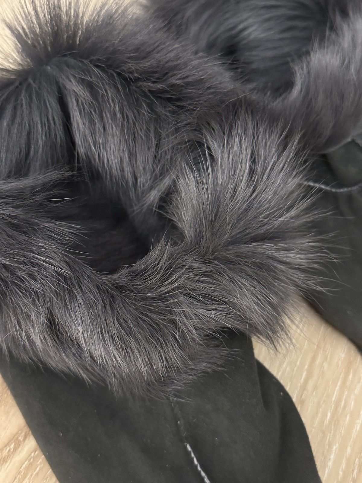 Other Grey Sheepskin Slippers Size 39 Home Shoes Size US 6 / EU 39 - 2 Thumbnail