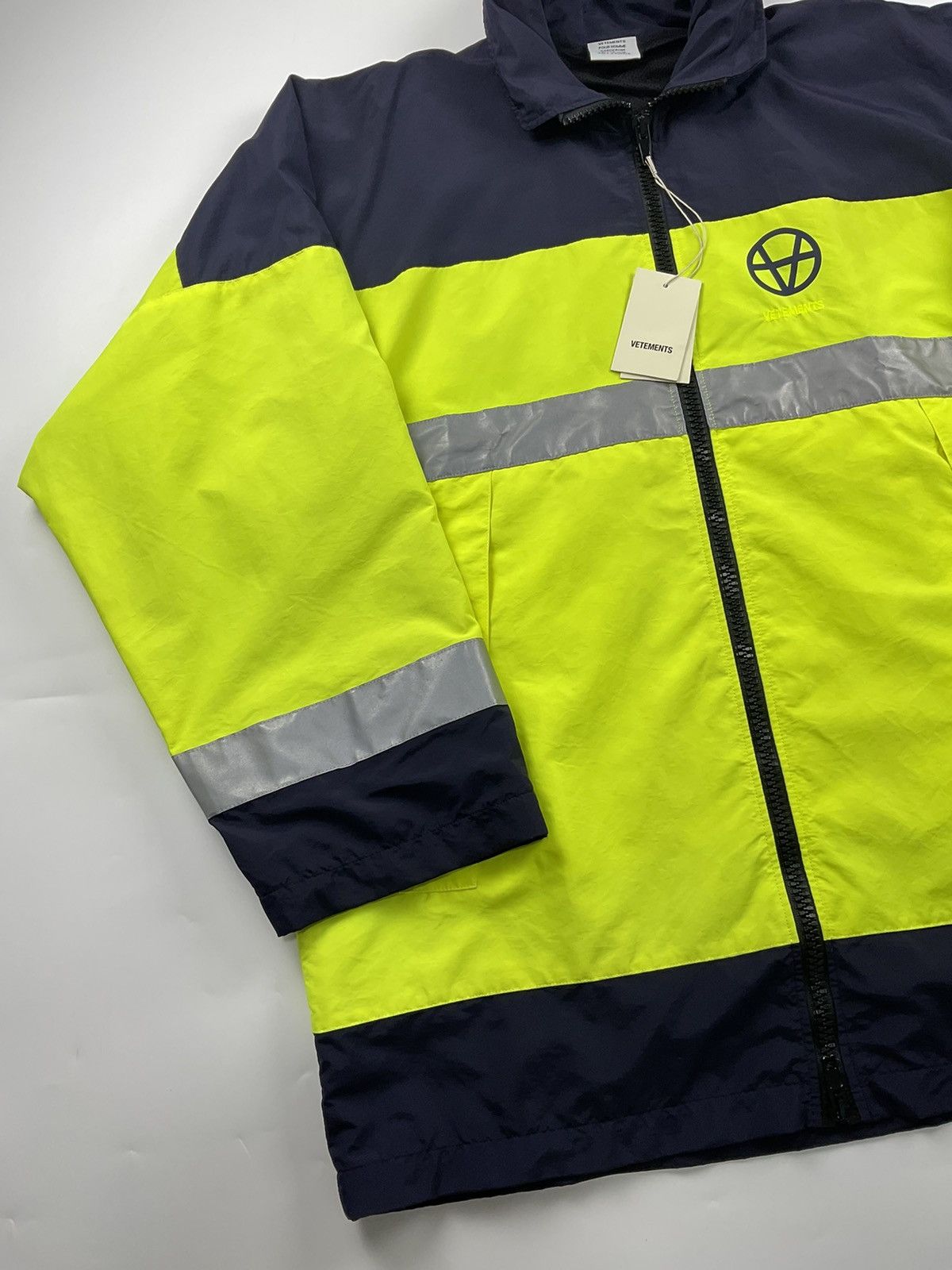 Vetements Vetements F/W'19 Hi Vis Anarchy Parka Jacket Size US S / EU 44-46 / 1 - 5 Thumbnail