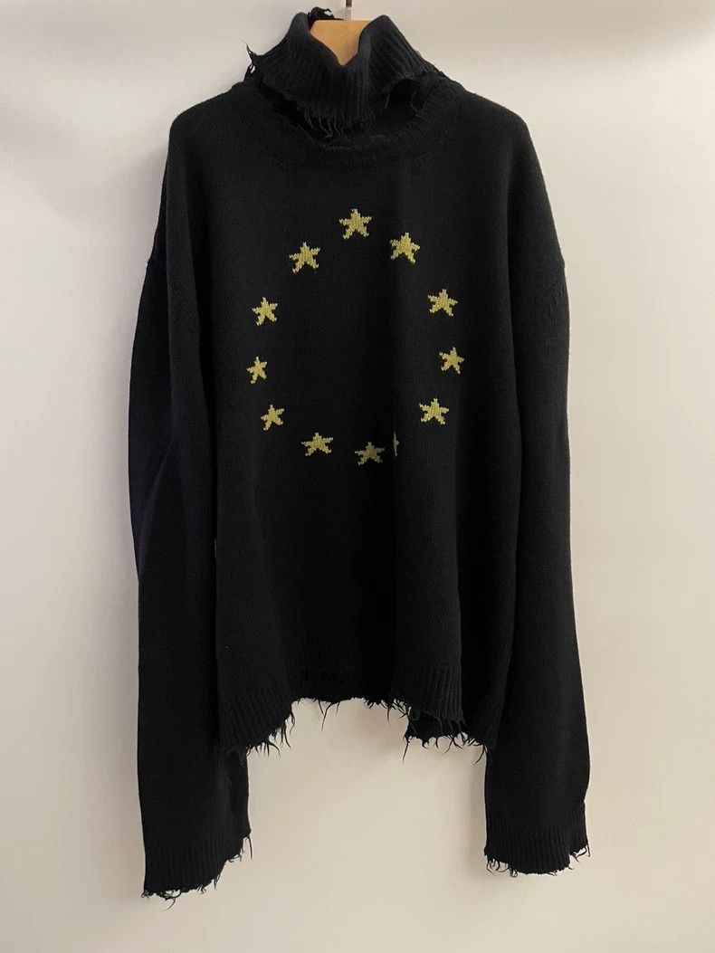 Vetements Vetements 2018 A/W EU 12 Stars Black Destroyed High Neck O Size US XS / EU 42 / 0 - 1 Thumbnail