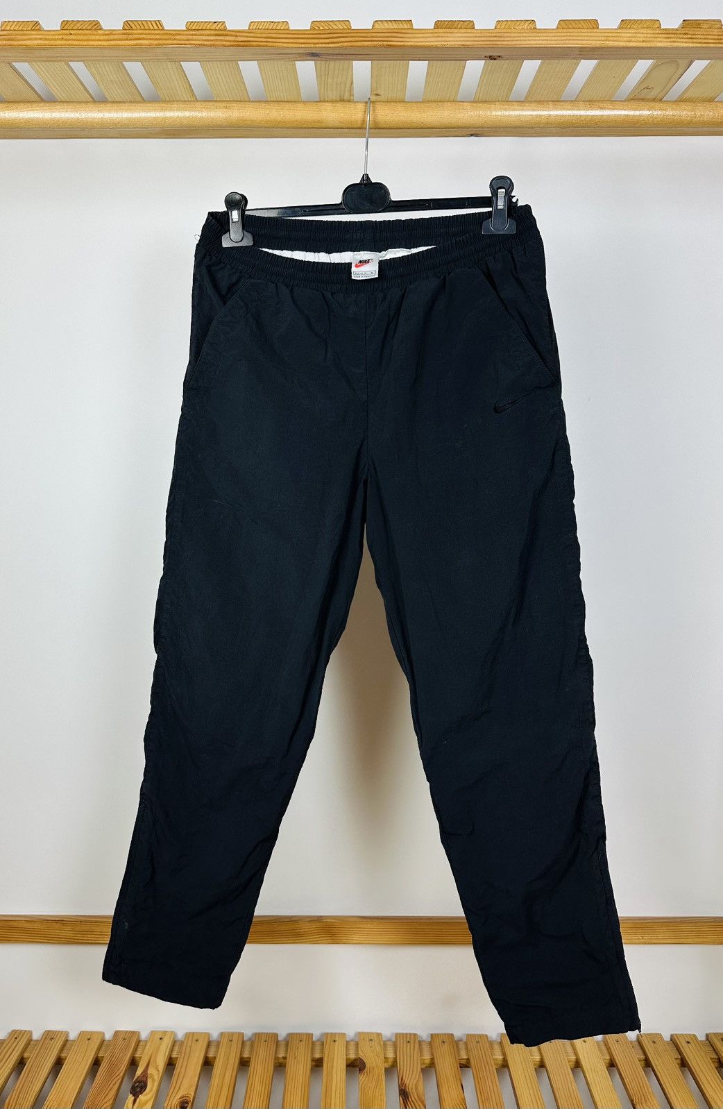 Nike Vintage Nike Nylon Sweatpants Swoosh Dril Size M Size US 32 / EU 48 - 1 Thumbnail