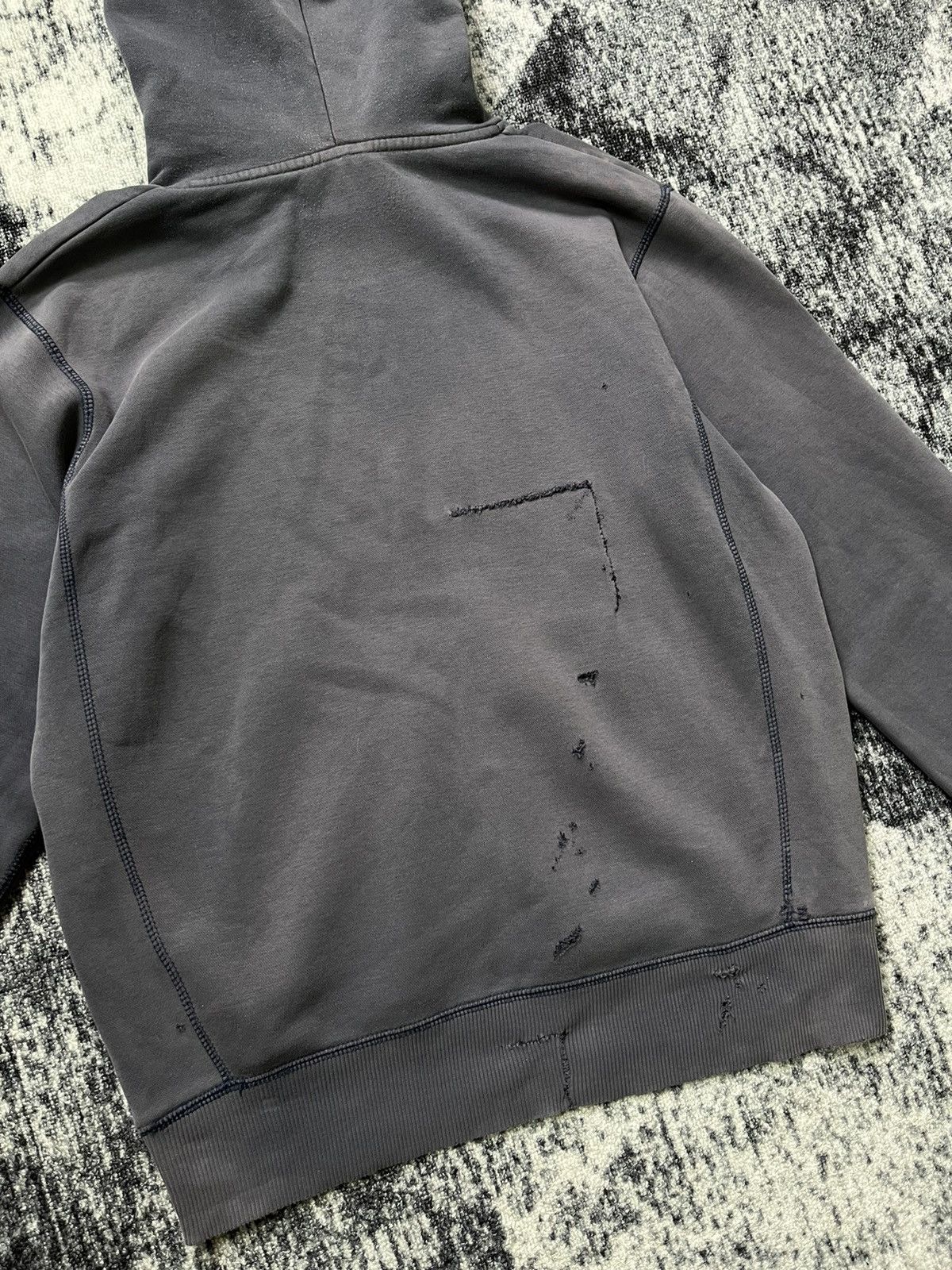 Nike Vintage Nike Hoodie Embroidered Swoosh Distressed Faded Y2K Size US M / EU 48-50 / 2 - 13 Thumbnail