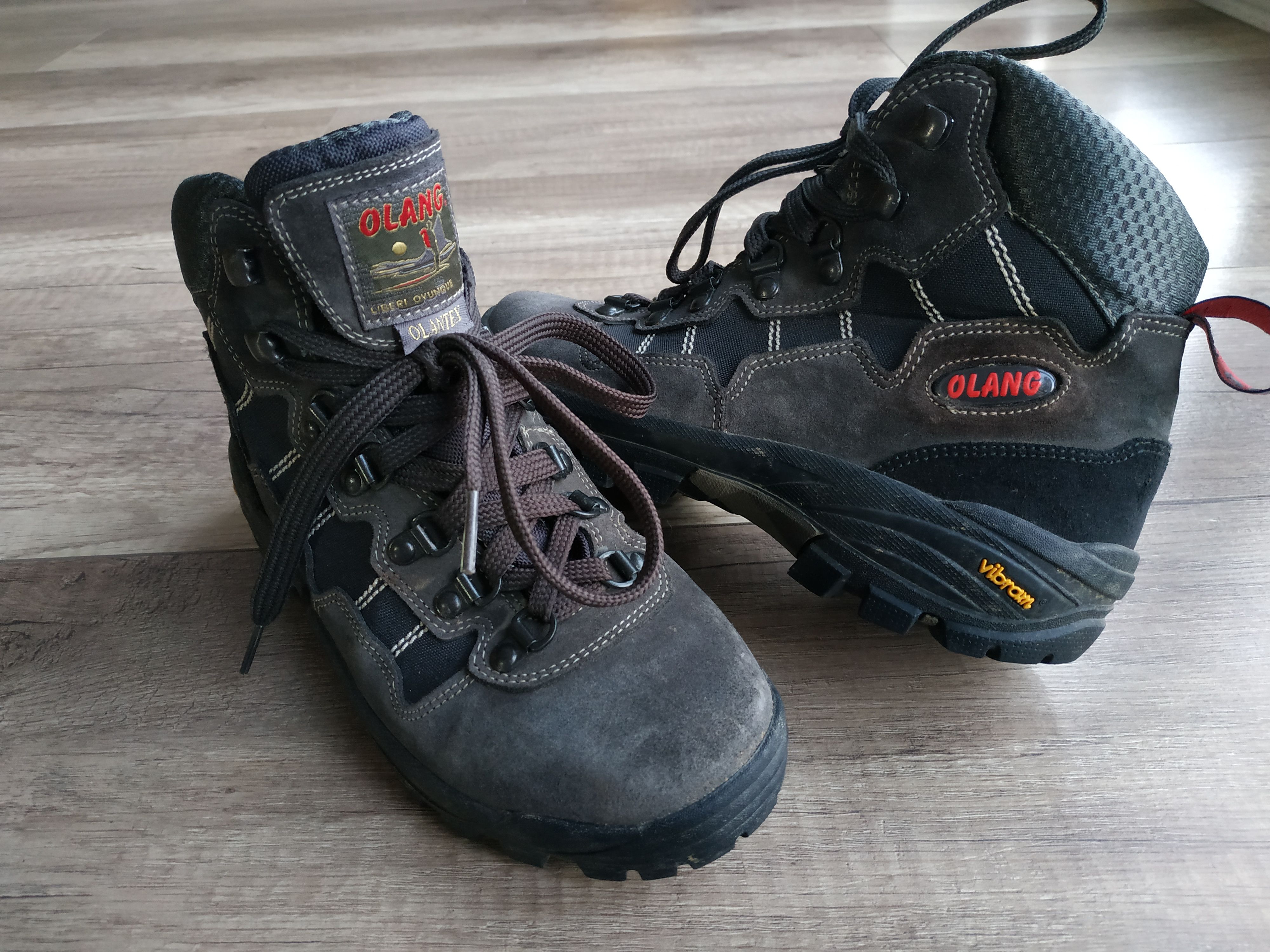 Weatherproof OLANG Women's Trekking Waterproof Vibram High Boots, EUR 37 Size US 7 / IT 37 - 1 Thumbnail