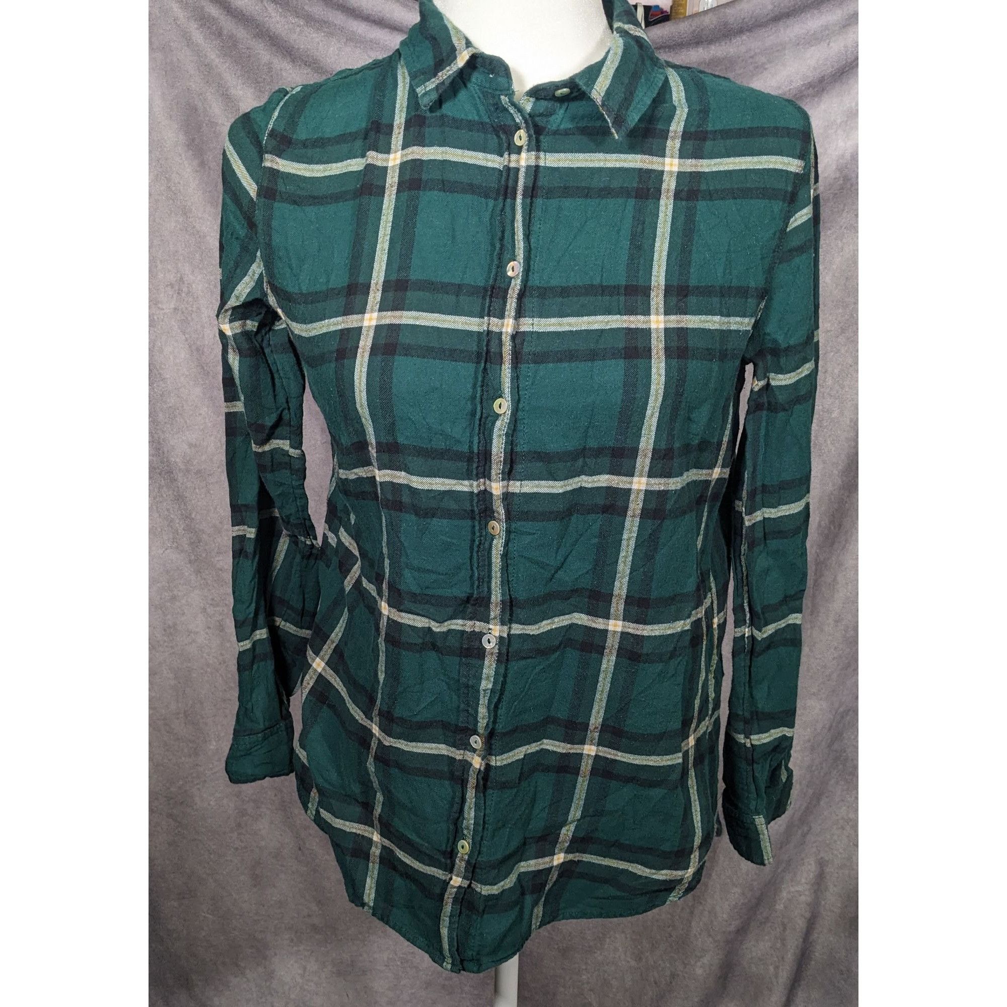 H&M H&M Green And White Plaid Button Down Long Sleeve Top Size S / US 4 / IT 40 - 4 Thumbnail