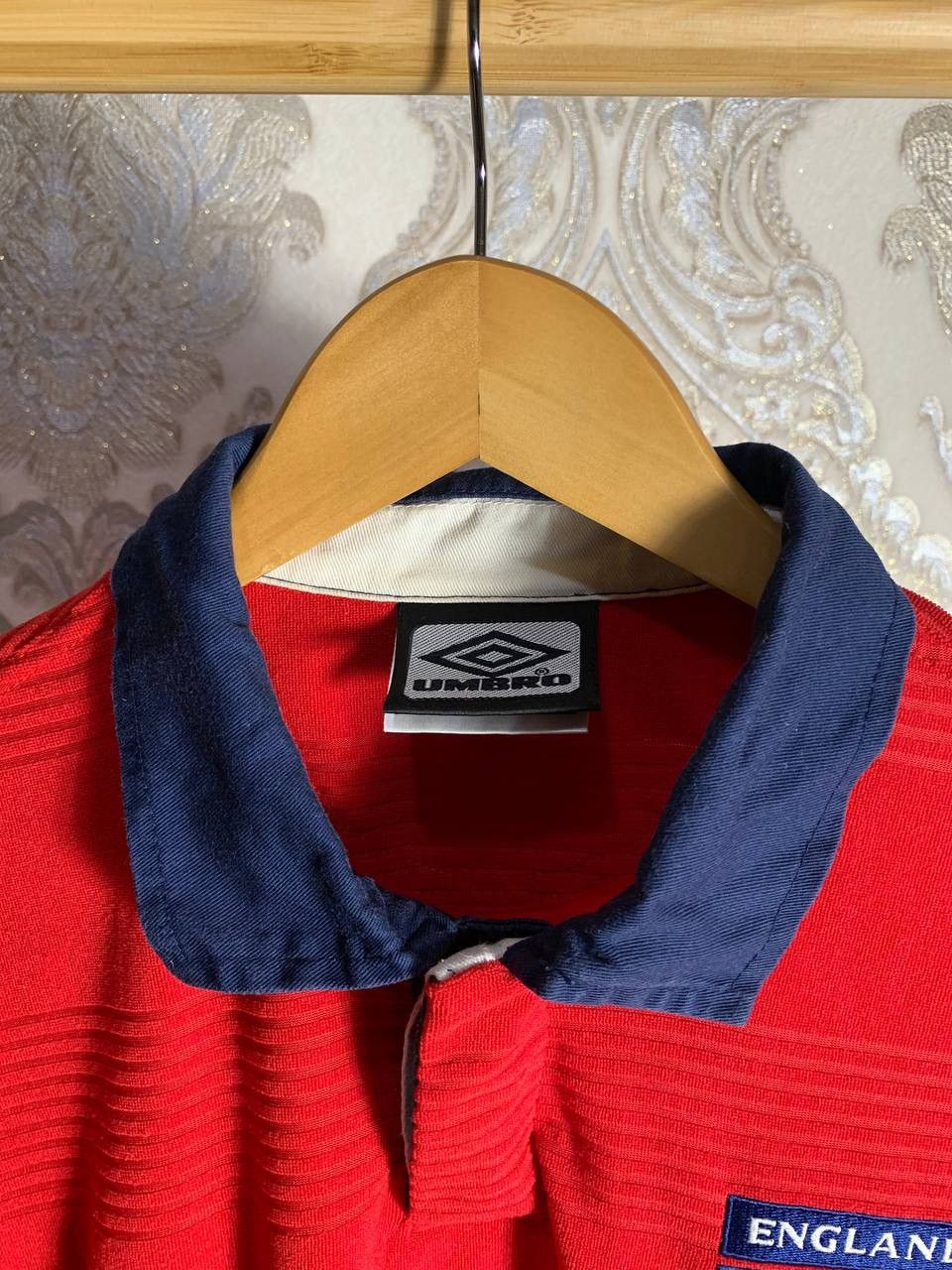 Umbro VINTAGE UMBRO ENGLAND RETRO SOCCER JERSEY MANCHESTER Y2K 90s Size US S / EU 44-46 / 1 - 4 Thumbnail