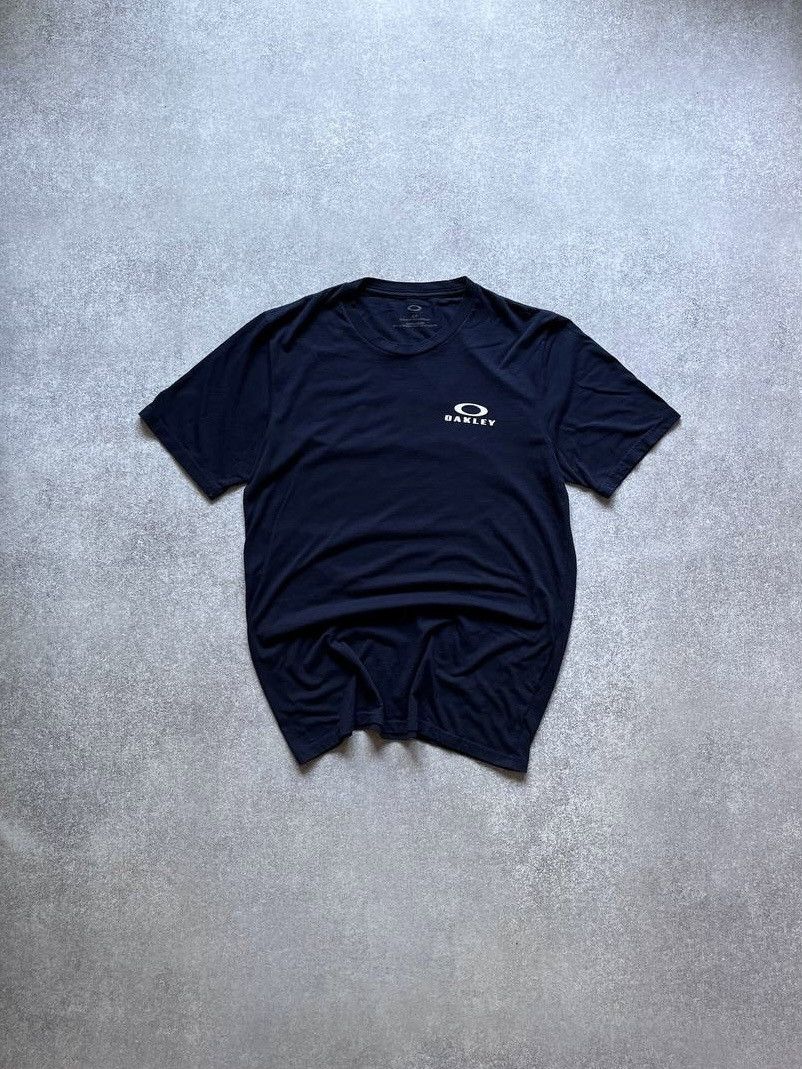 Oakley × Vintage Vintage Oakley Archival Boxy T-shirt Y2K S Size US S / EU 44-46 / 1 - 3 Thumbnail