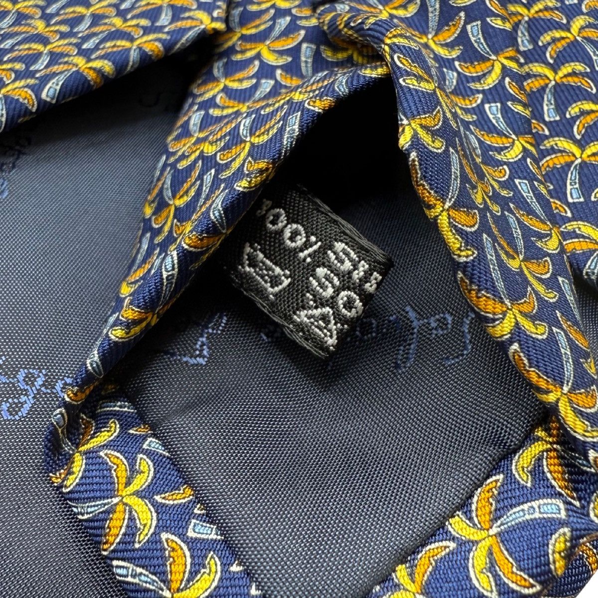 Salvatore Ferragamo Salvatore Ferragamo Silk Tie, Navy, Made in Italy, Like New Size ONE SIZE - 5 Thumbnail