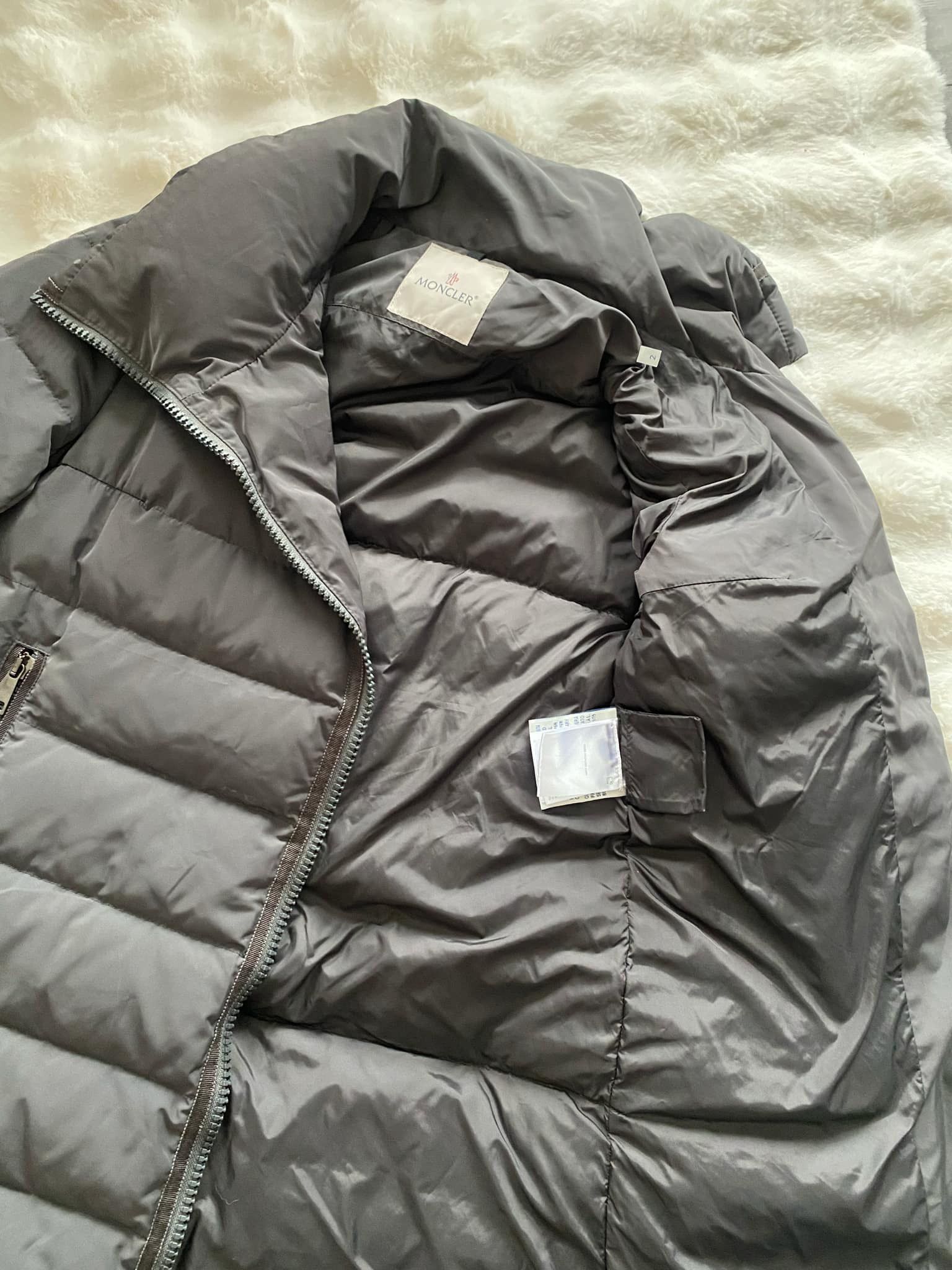 Moncler Moncler gerboise giubbotto Size M / US 6-8 / IT 42-44 - 2 Thumbnail