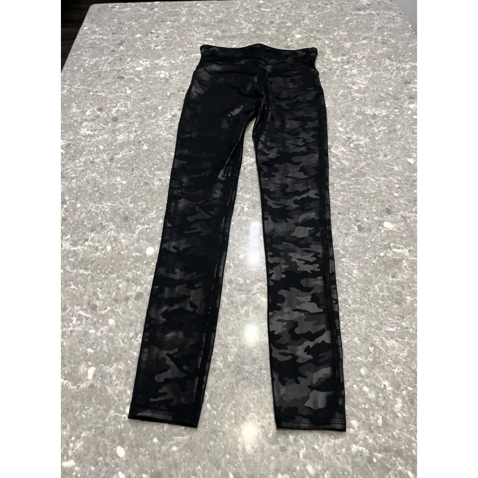 Spanx Spanx Womens Size S/Black Camo Stretch Nylon Blend Pants Leggings Size 28" / US 6 / IT 42 - 6 Thumbnail