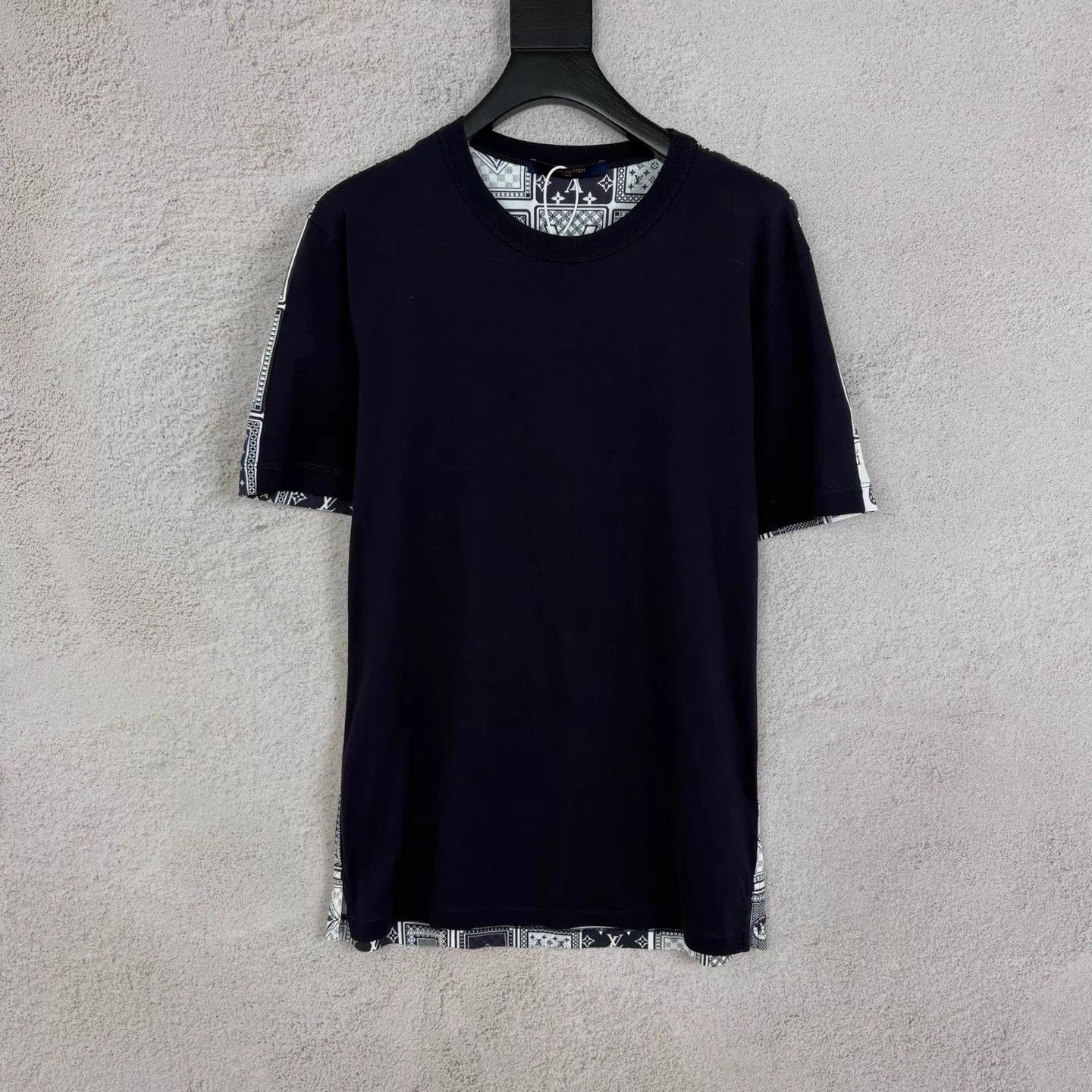 Louis Vuitton LV New Navy Poker Monogram Short Sleeve T-Shirt M Size US M / EU 48-50 / 2 - 1 Thumbnail