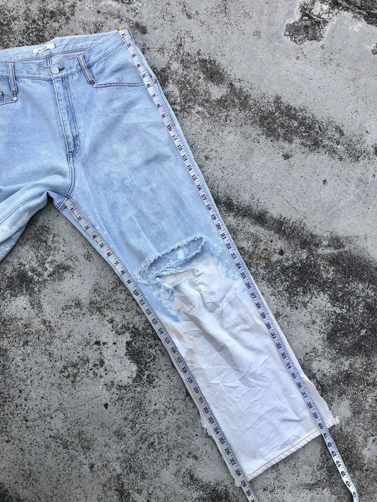 Designer BAGGY⚡️⚡️WEGO JAPAN BLEACHED DISTRESSED JEANS Size US 31 - 12 Thumbnail