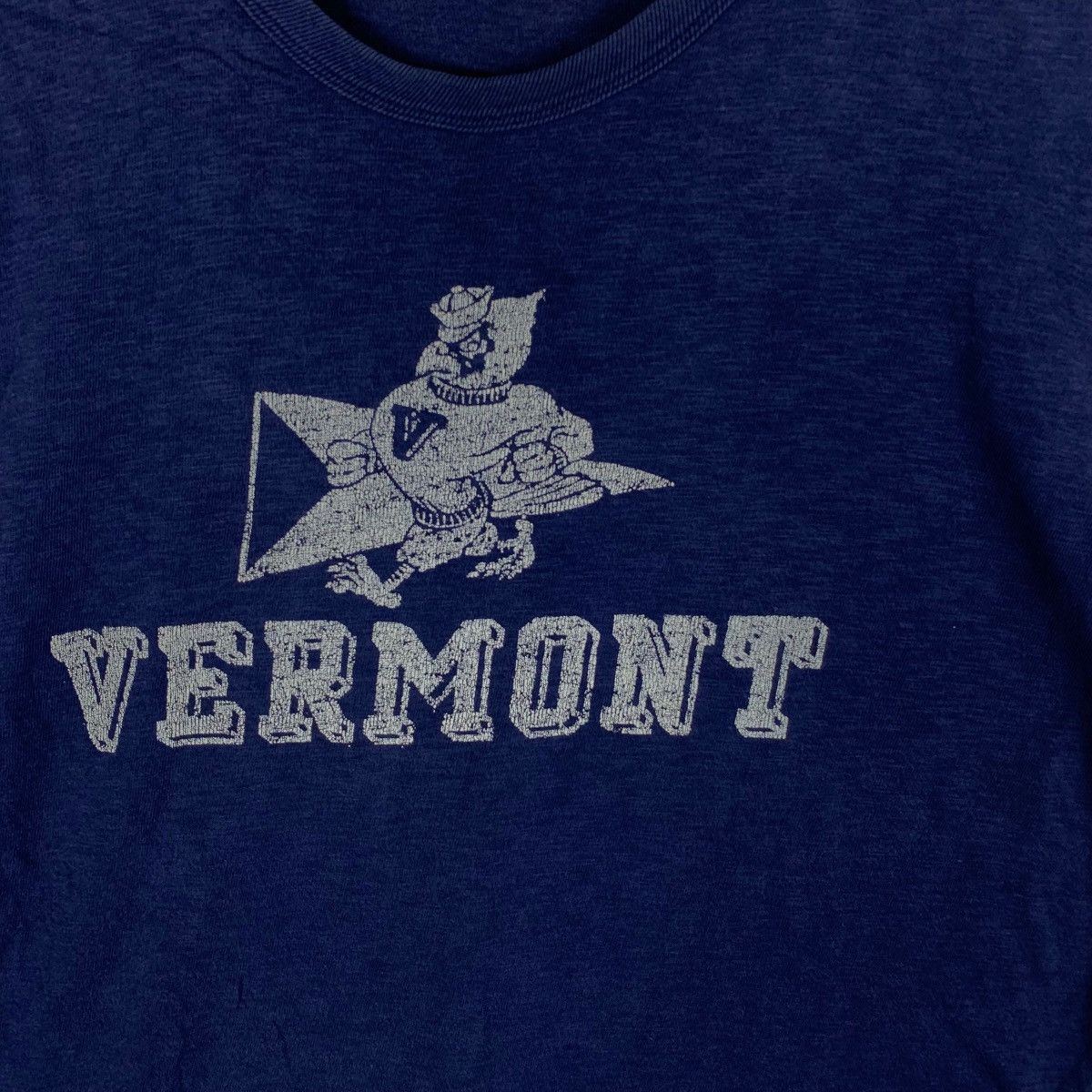 Champion Vintage 90’ CHAMPION SPORTSWEAR VERMONT Tank Top Tee Shirt Size US S / EU 44-46 / 1 - 3 Thumbnail