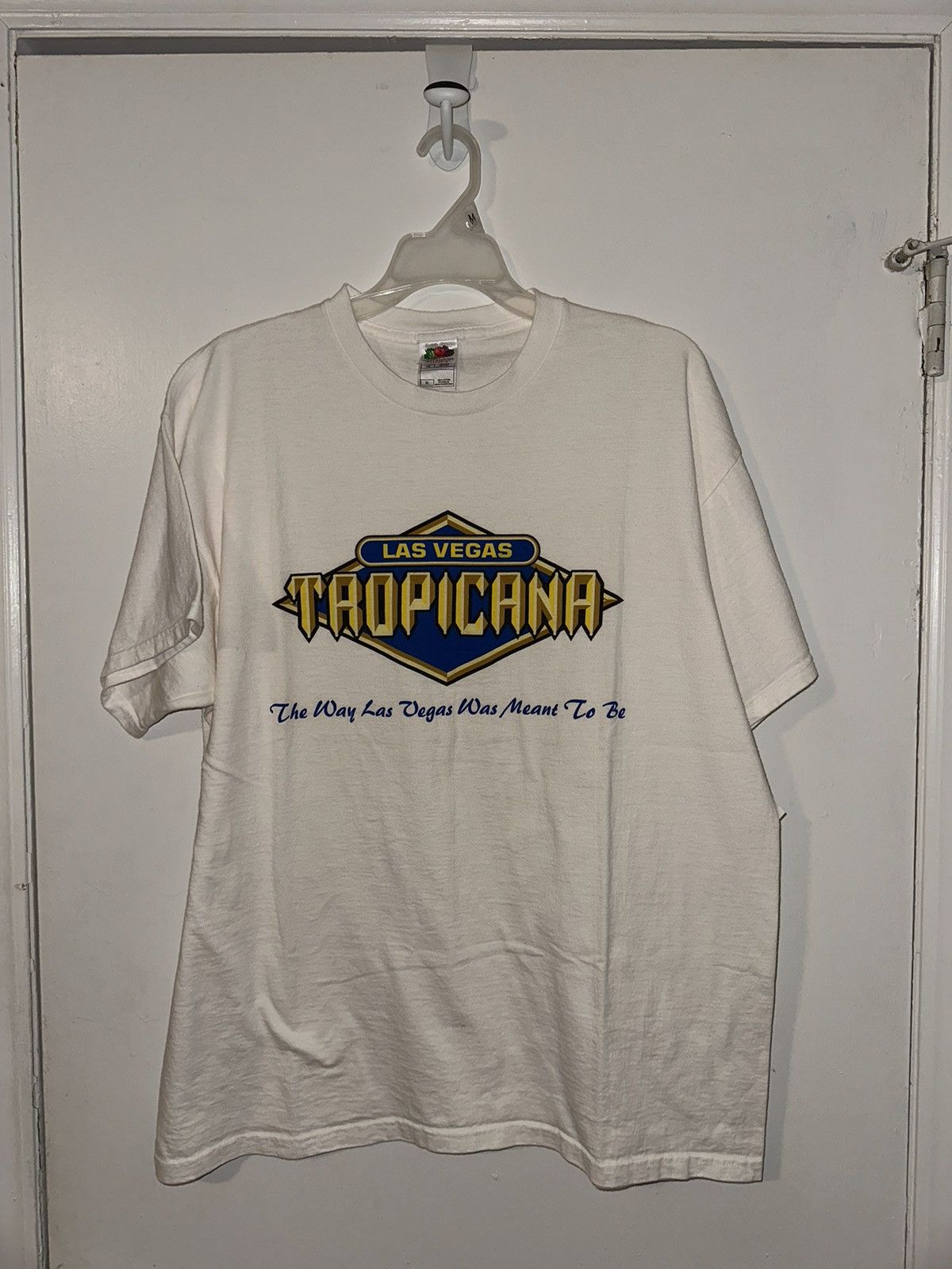 Fruit Of The Loom × Vintage size XL vintage Tropicana Las Vegas t shirt Size US XL / EU 56 / 4 - 1 Thumbnail