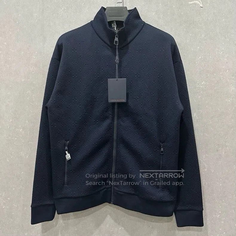 Louis Vuitton LouisVuitton Logo Embossed Jacket L. Size US L / EU 52-54 / 3 - 1 Thumbnail