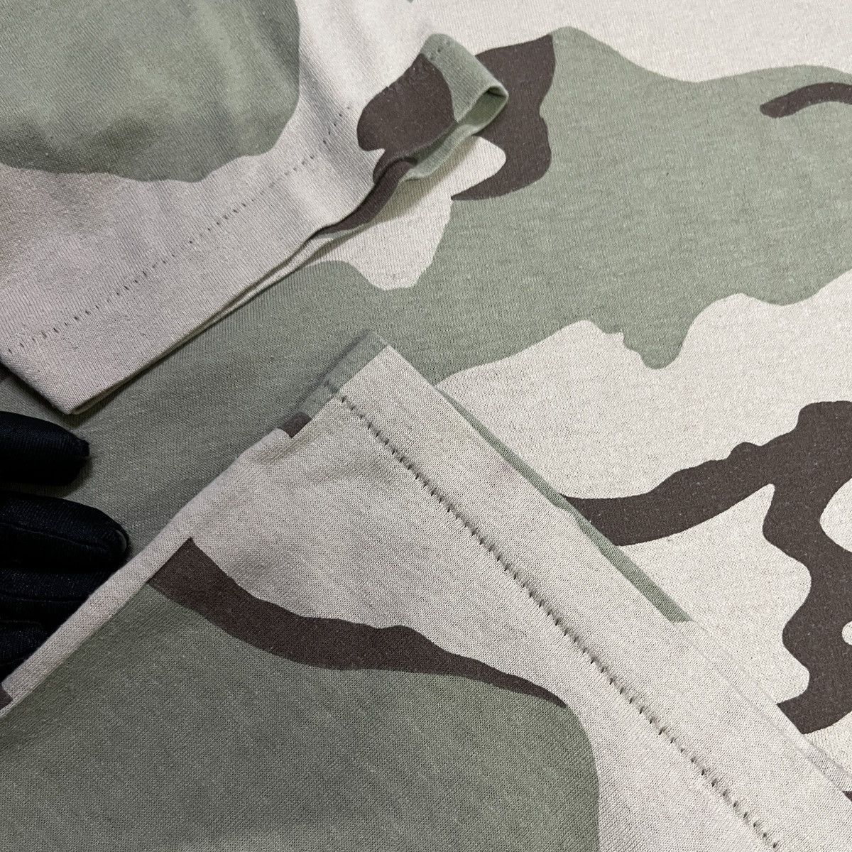 Other Vintage Military Desert Camouflage T Shirt Size US XS / EU 42 / 0 - 3 Thumbnail