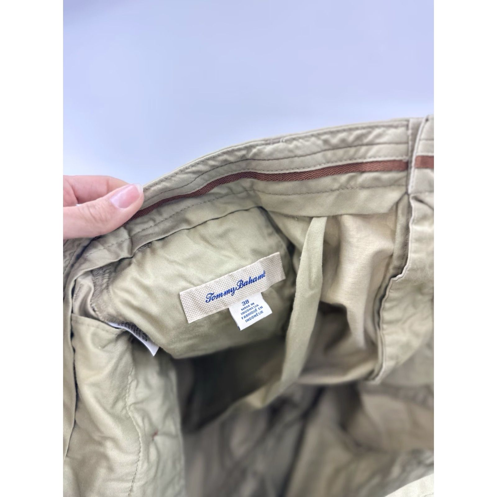 Tommy Bahama Tommy Bahama Shorts Men’s 38 Khaki Chino Twill Golf Casual Pockets Flat Front Zip Beige Cotton Spandex Regular Men Size US 38 / EU 54 - 4 Thumbnail