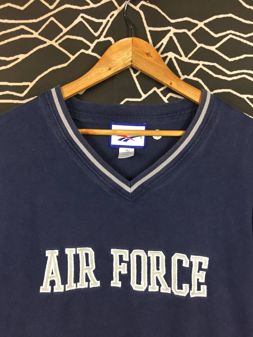Reebok Vtg Reebok Air Force Academy USAFA Embroidered Logo Tee Size US XL / EU 56 / 4 - 3 Thumbnail