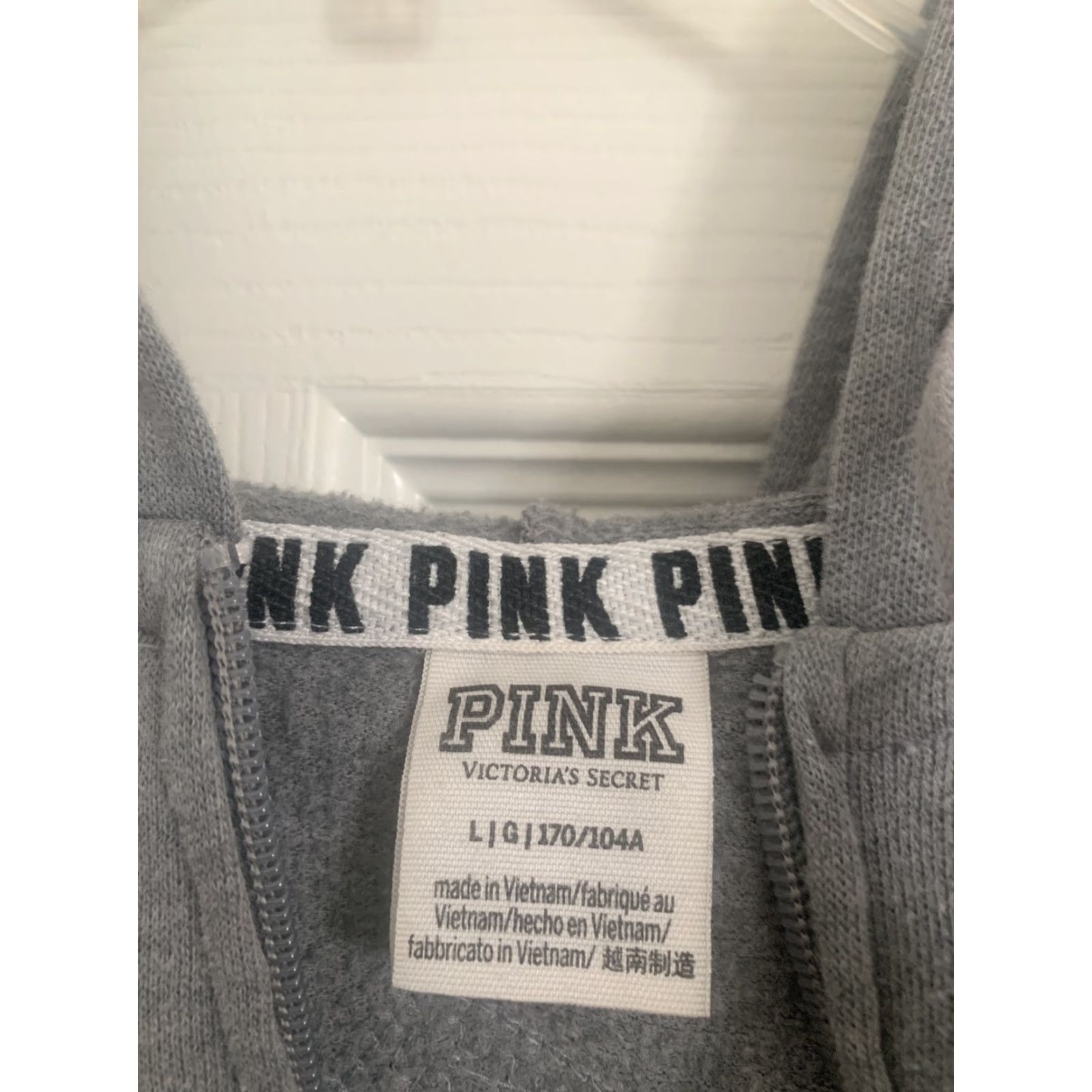Victoria's Secret Victoria's Secret PINK Hoodie Sweatshirt Zip Up Hooded Gray L Womens Regular Activewear Modern Vintage: No Size L / US 10 / IT 46 - 4 Thumbnail