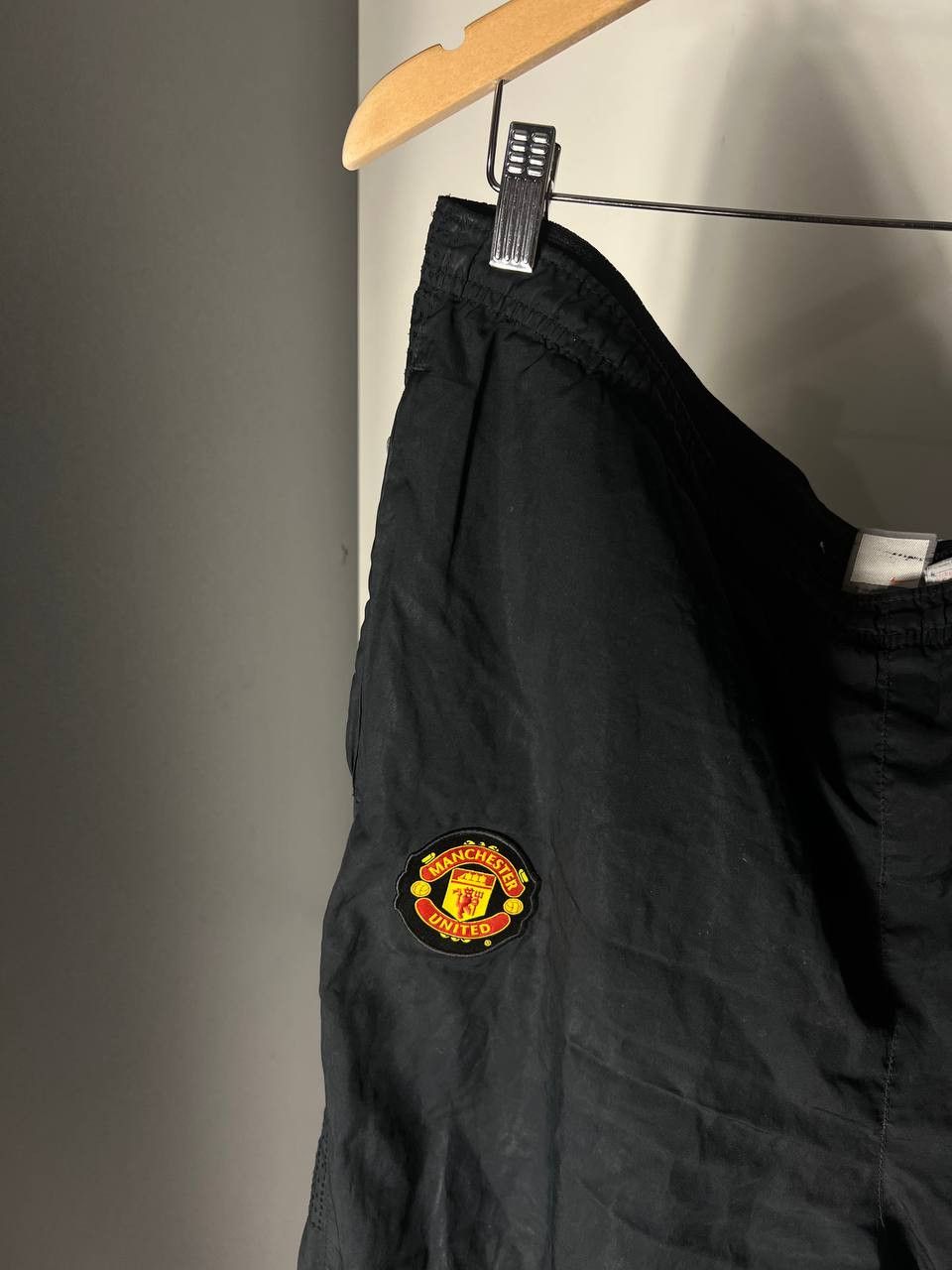 Nike VINTAGE NIKE FC MANCHESTER UNITED ENGLAND SOCCER PANTS Y2K Size US L / EU 52-54 / 3 - 5 Thumbnail