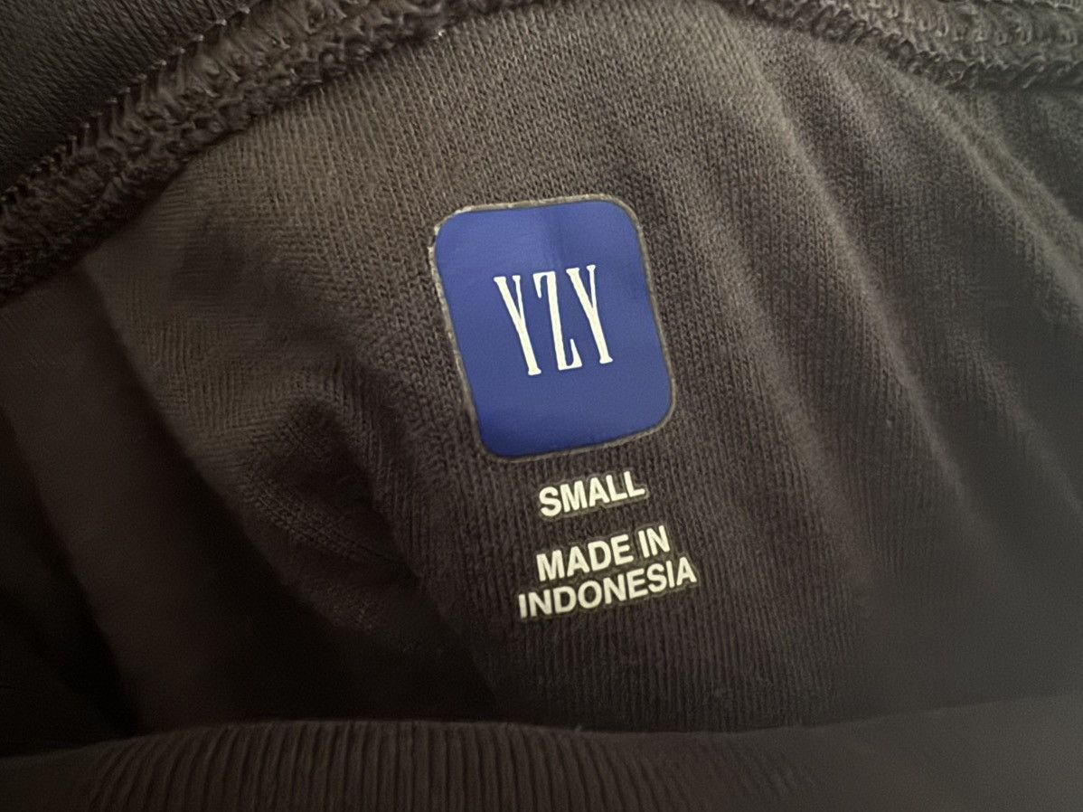 Balenciaga × Kanye West × Yeezy Small Dark Gray Logo Hoodie YGEBB Sweatshirt Hooded Size US S / EU 44-46 / 1 - 6 Thumbnail