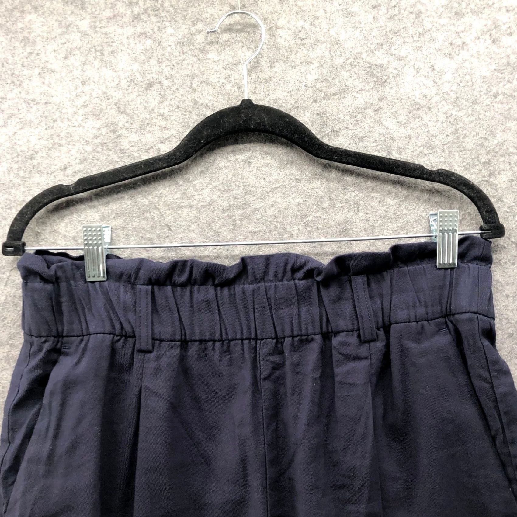 Ann Taylor VINTAGE? No. Ann Taylor Paperbag Waist Shorts Womens M Navy Blue Pull On High Rise Rayon Size 32" / US 10 / IT 46 - 5 Thumbnail