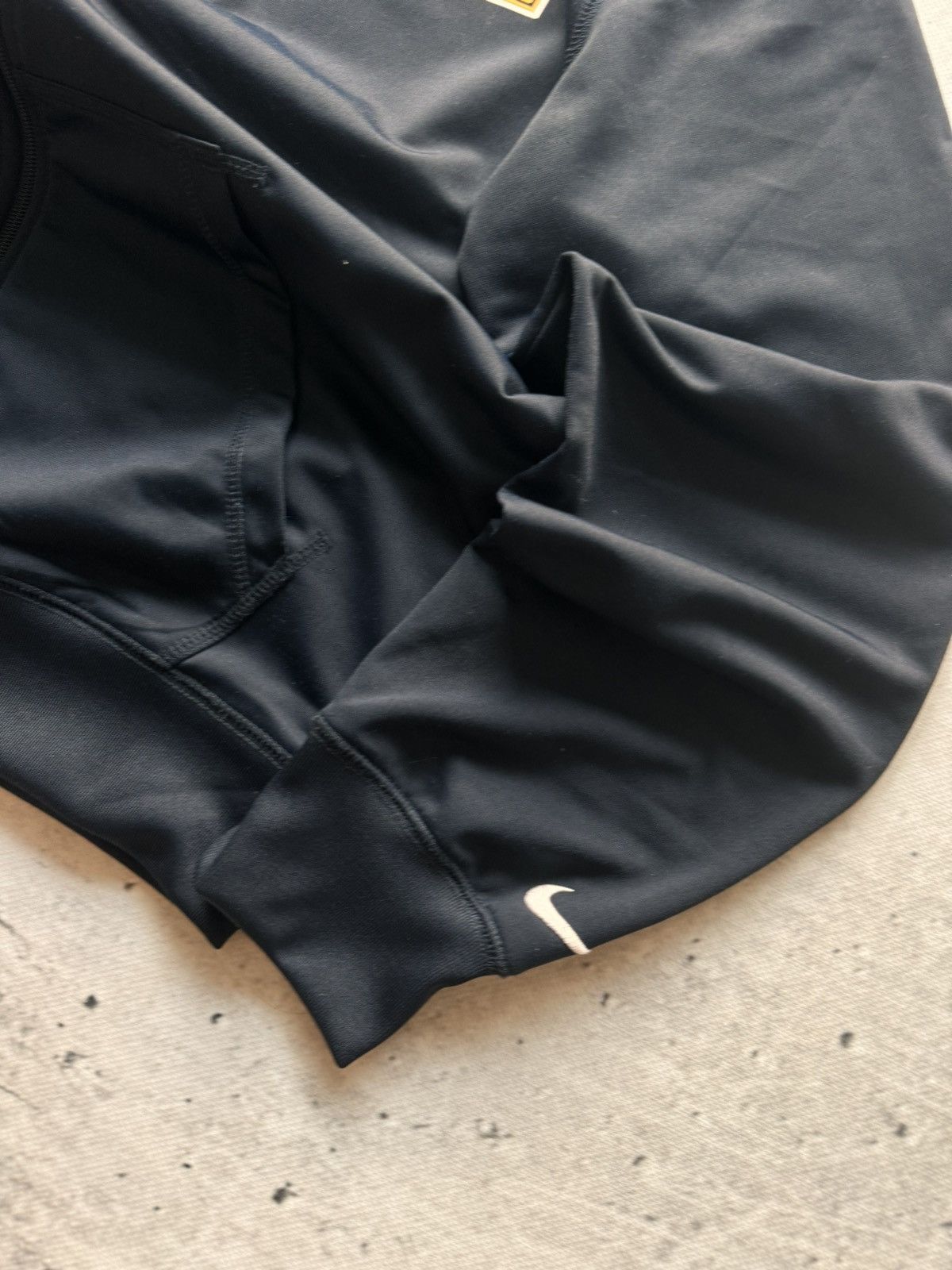 Nike × Vintage NIKE VINTAGE CENTER LOGO OVERSIZE BOXY HOODIE Size US L / EU 52-54 / 3 - 4 Thumbnail