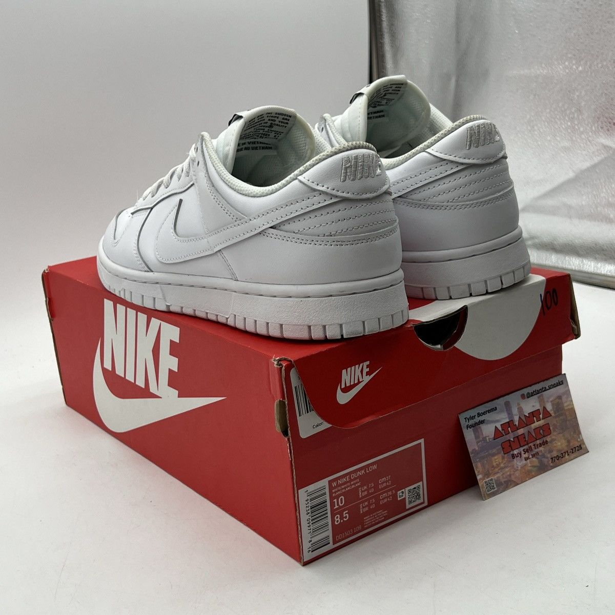 Nike Nike dunk low triple white Size US 10 / EU 43 - 4 Thumbnail