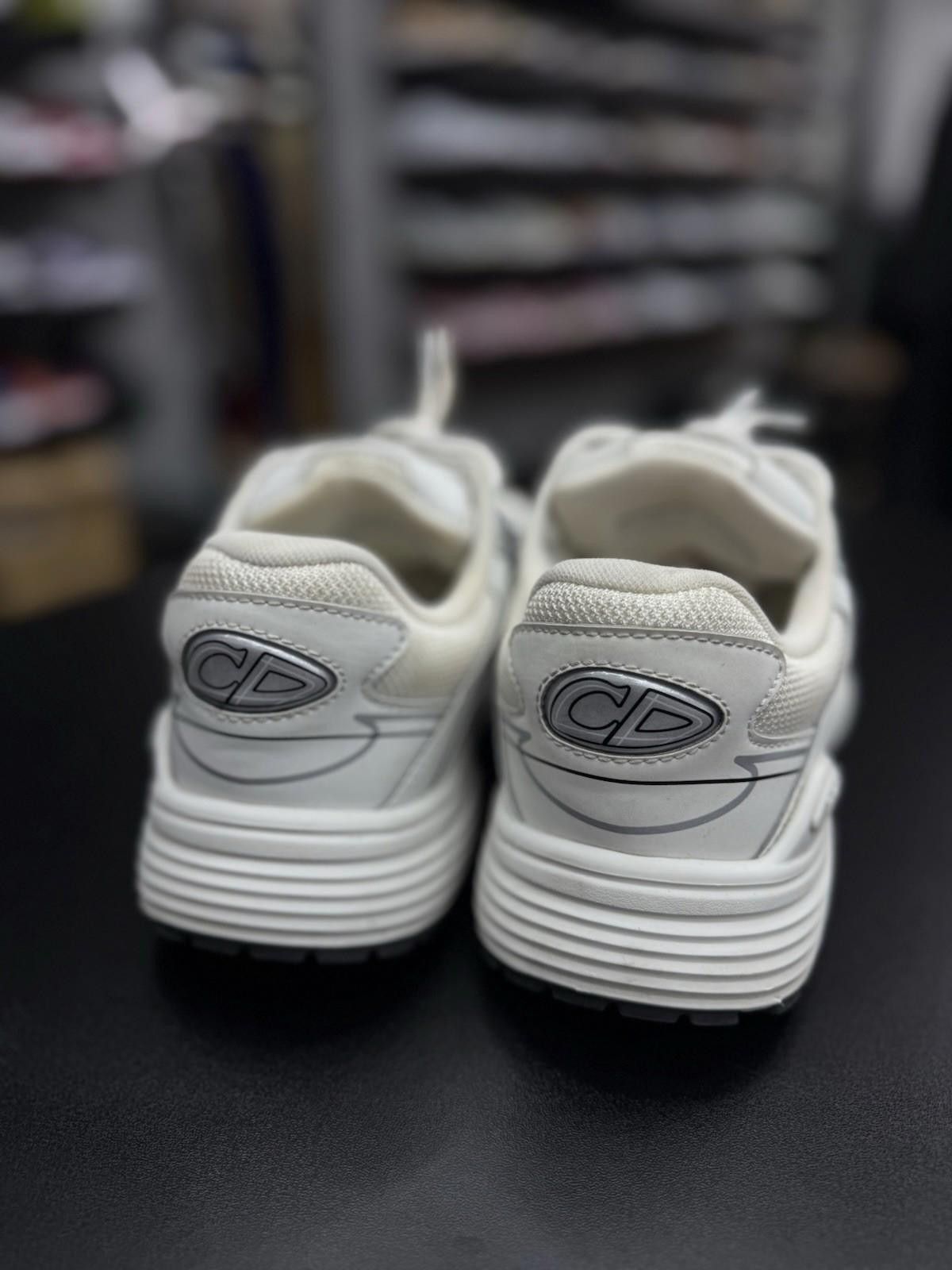 Dior Dior B30 White Reflective Silver Size 40EU/7US $1200 Retail Size US 7 / EU 40 - 10 Thumbnail