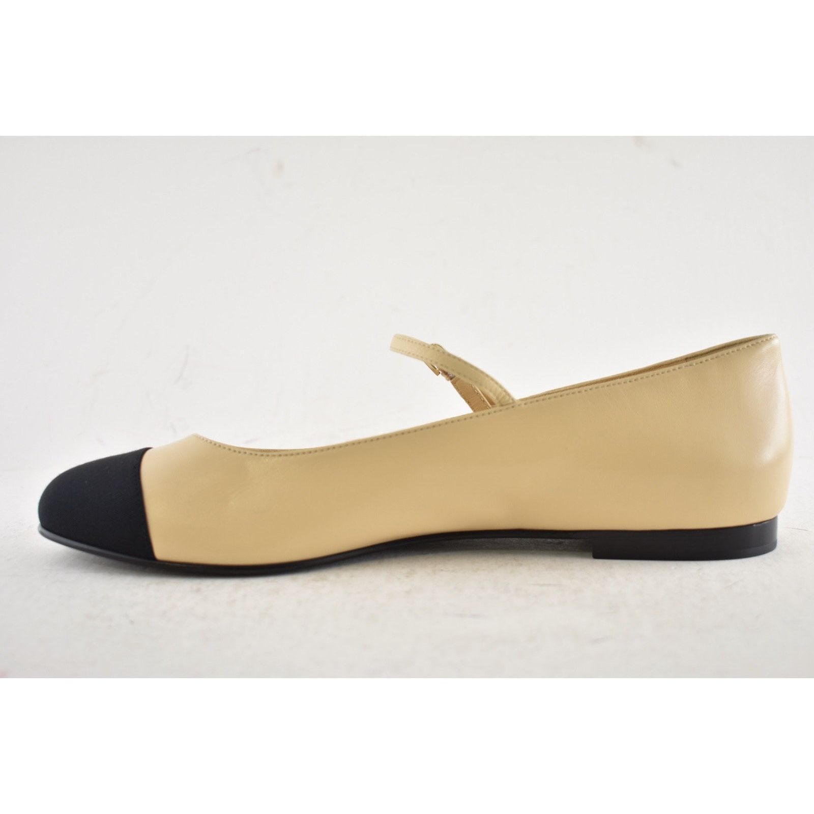 Chanel Chanel 24A Beige Leather Black Logo Mary Jane Ballerina 41.5 Size US 11.5 / IT 41.5 - 12 Thumbnail