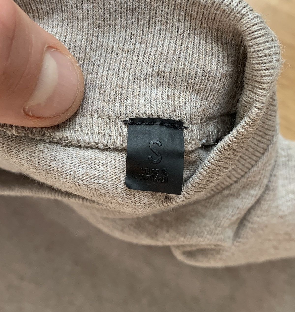 Fear of God FEAR OF GOD ESSENTIALS Logo-embossed Tee T Shirt Oversized Size US S / EU 44-46 / 1 - 6 Thumbnail