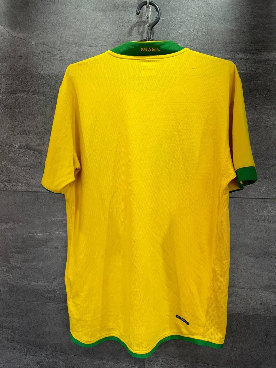 Vintage Brazil Home football shirt 2006 Soccer Nike Soccer Jersey Size US M / EU 48-50 / 2 - 16 Thumbnail