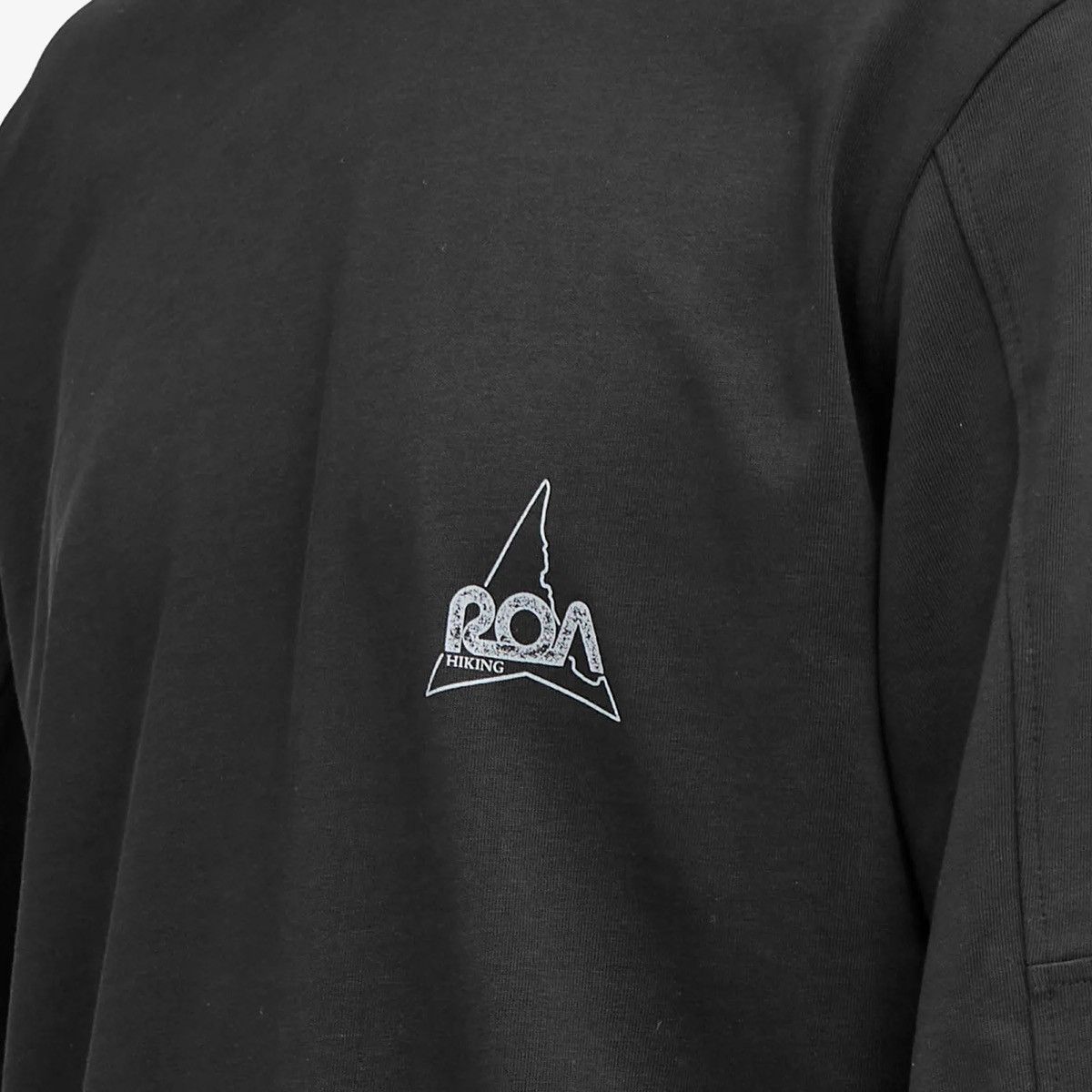 ROA ROA Long Sleeve Graphic Black | Grailed