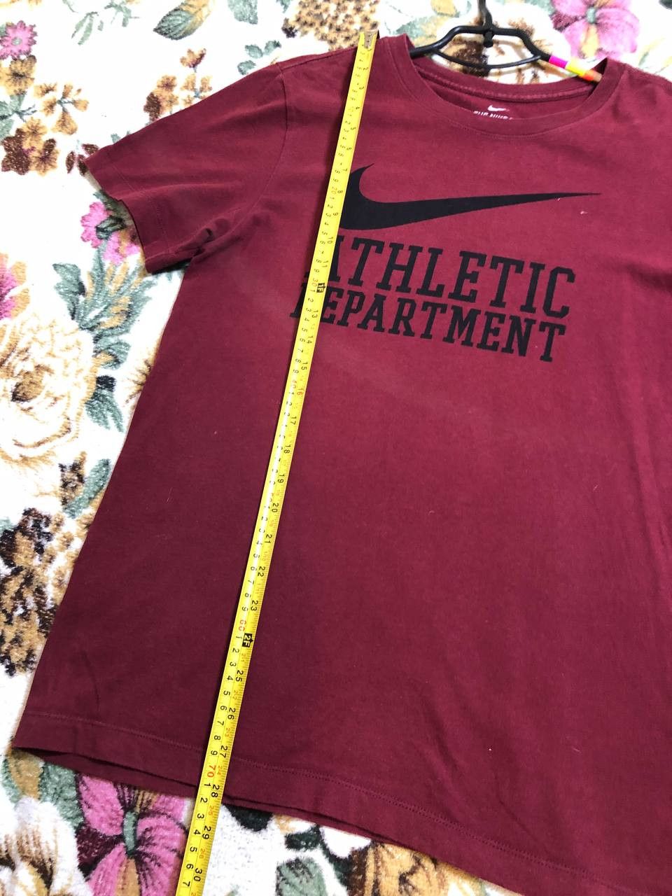 Nike Nike Shirt Mens Swoosh Logo Athletic Size US S / EU 44-46 / 1 - 6 Thumbnail