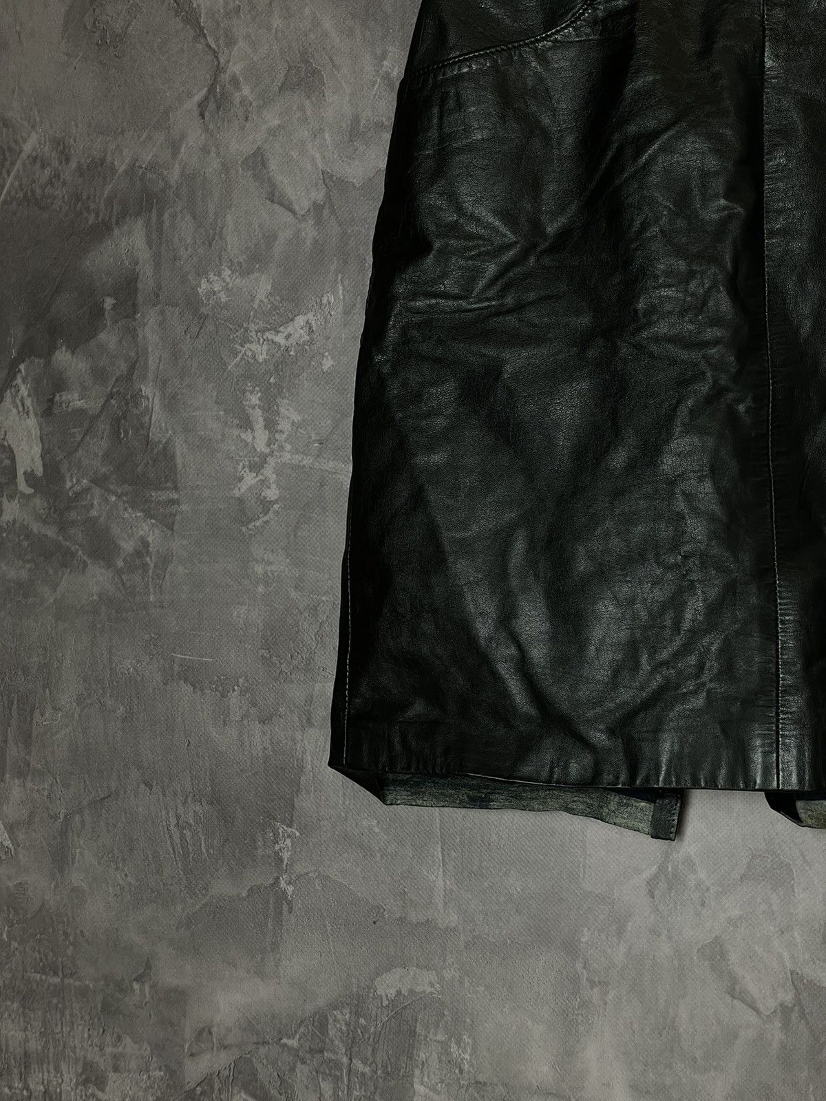 Leather × Vintage Vintage Rare 90s Avant Garde Streetwear Leather Skirt Y2K Size 32" / US 10 / IT 46 - 4 Thumbnail