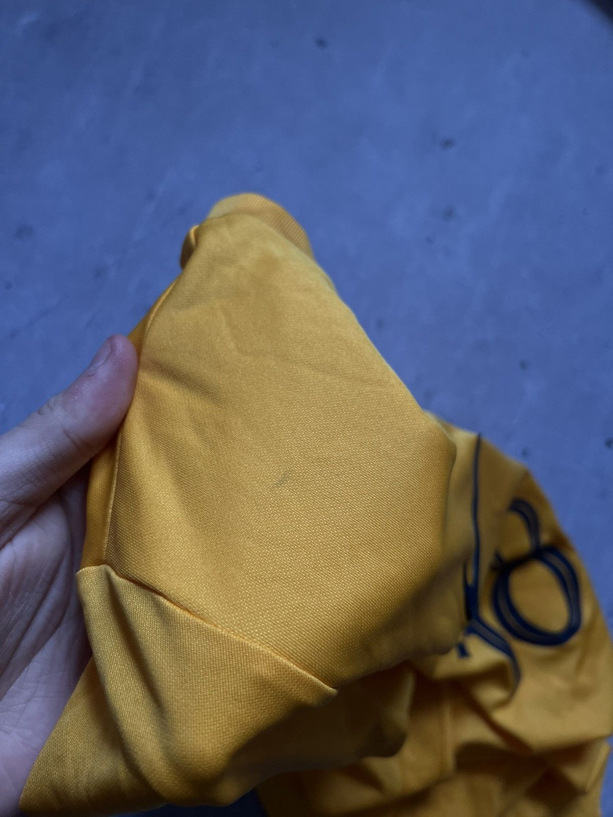 Nike Torquay United 2019-20 Nike t-shirt football jersey sz L #20 Size US L / EU 52-54 / 3 - 10 Thumbnail