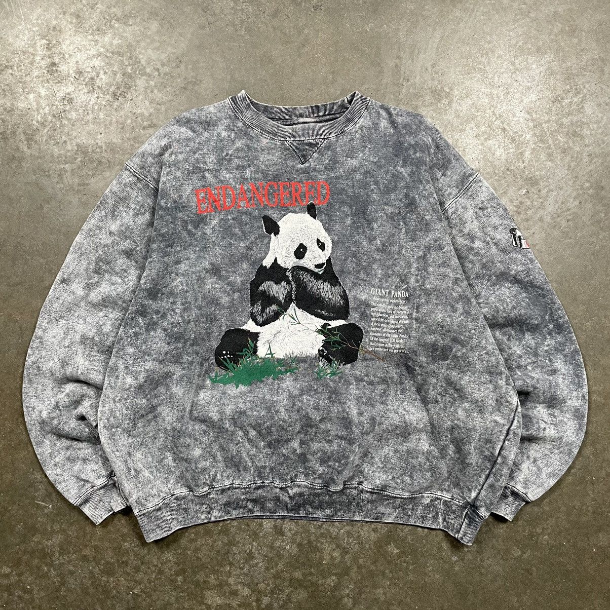 Vintage Vintage Nature Crewneck Endangered Giant Panda 90s Faded Size US XL / EU 56 / 4 - 1 Thumbnail