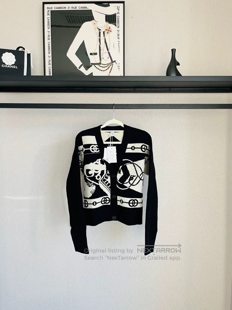 Hermes Hermes Black Floral Cashmere Knit Jacket Size XS / US 0-2 / IT 36-38 - 1 Thumbnail