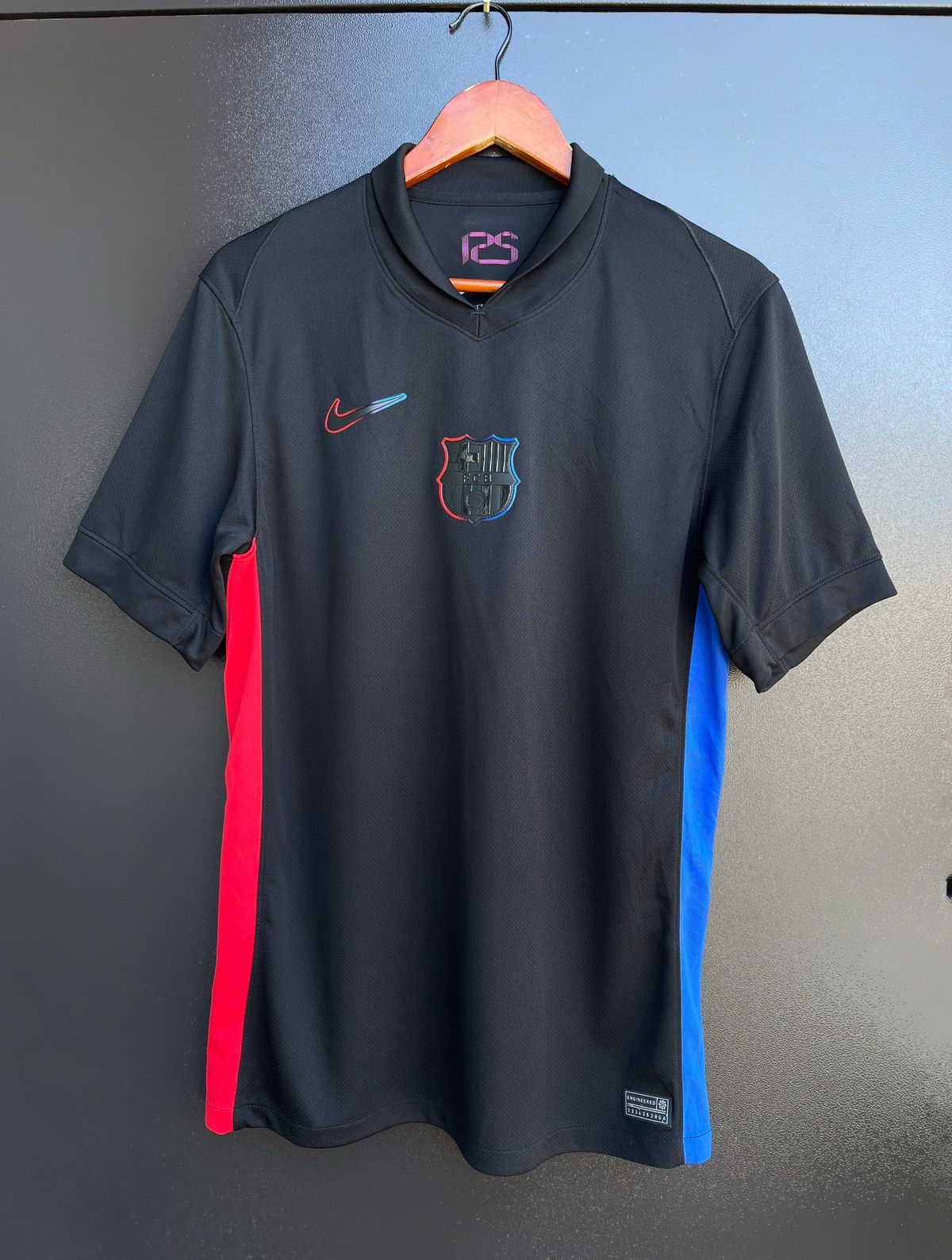 Nike FC Barcelona 2024 2025 Away football shirt jersey nike sz M Size US M / EU 48-50 / 2 - 1 Thumbnail
