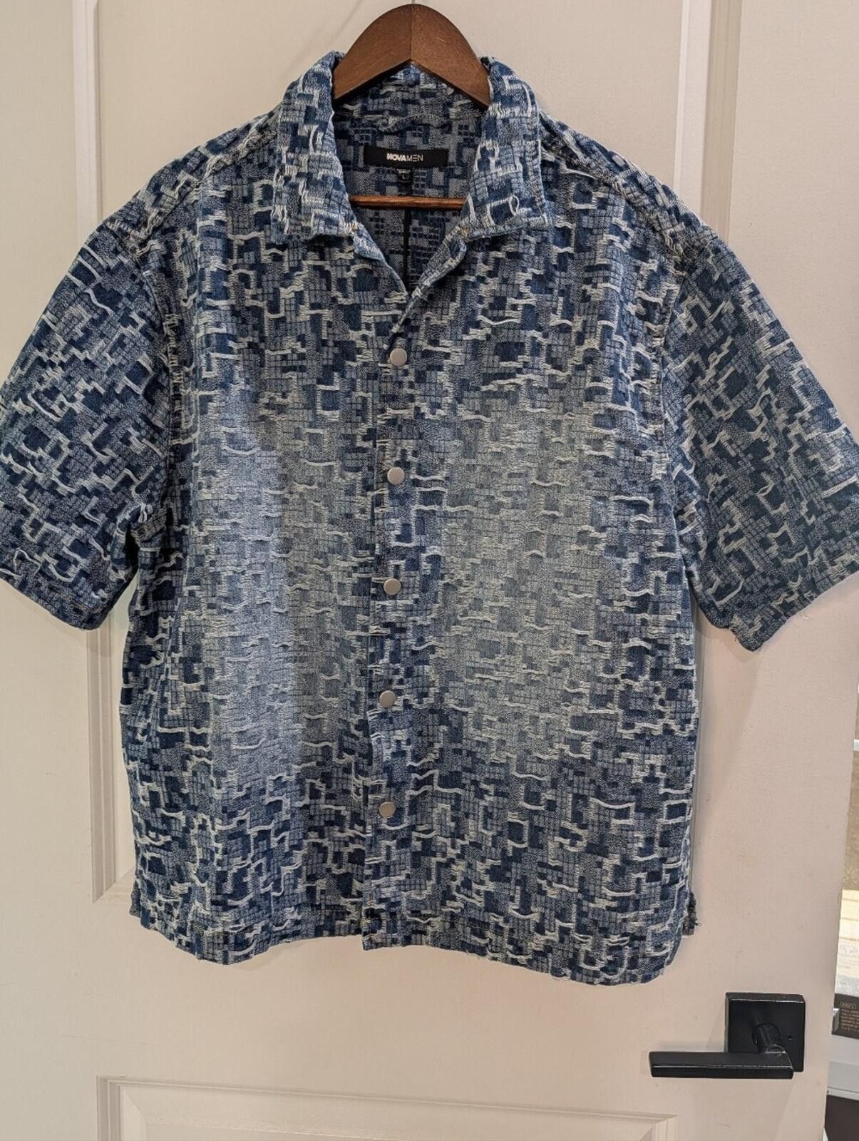 Fashion Nova Fashion Nova Blue Patterned Short-Sleeve Button-Down Shirt Size US L / EU 52-54 / 3 - 2 Thumbnail