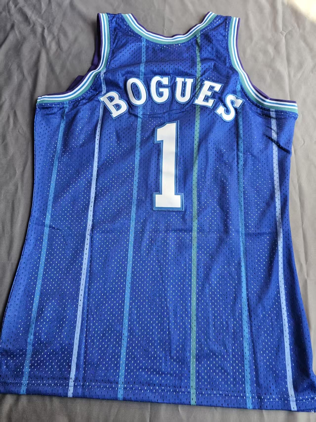 NBA #1 Tyrone Bogues Jersey Hornets 1994 95 Size US L / EU 52-54 / 3 - 1 Thumbnail