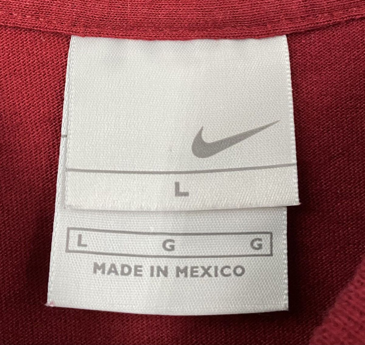 Nike Vintage 90’s Nike Embroidered Swoosh Burgundy T-Shirt Large Size US L / EU 52-54 / 3 - 4 Thumbnail
