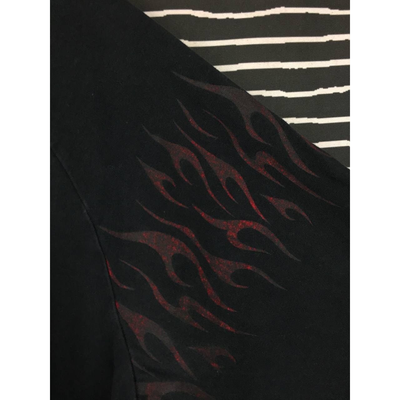 Maui and Sons × Vintage Vtg Maui And Sons Flame Logo Long Sleeve Tee Size US M / EU 48-50 / 2 - 5 Thumbnail